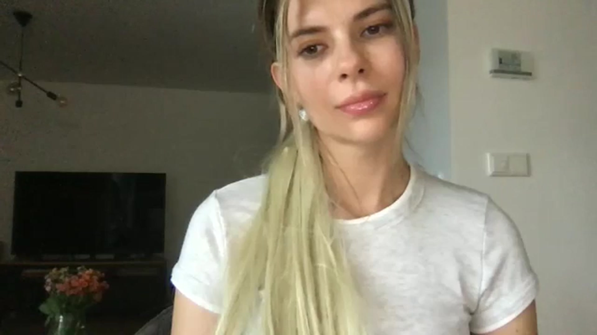 Gallery image thumbnail from neverinmylife's myfreecams stream on, 09/24/2025, 13:11 image 19 of 20