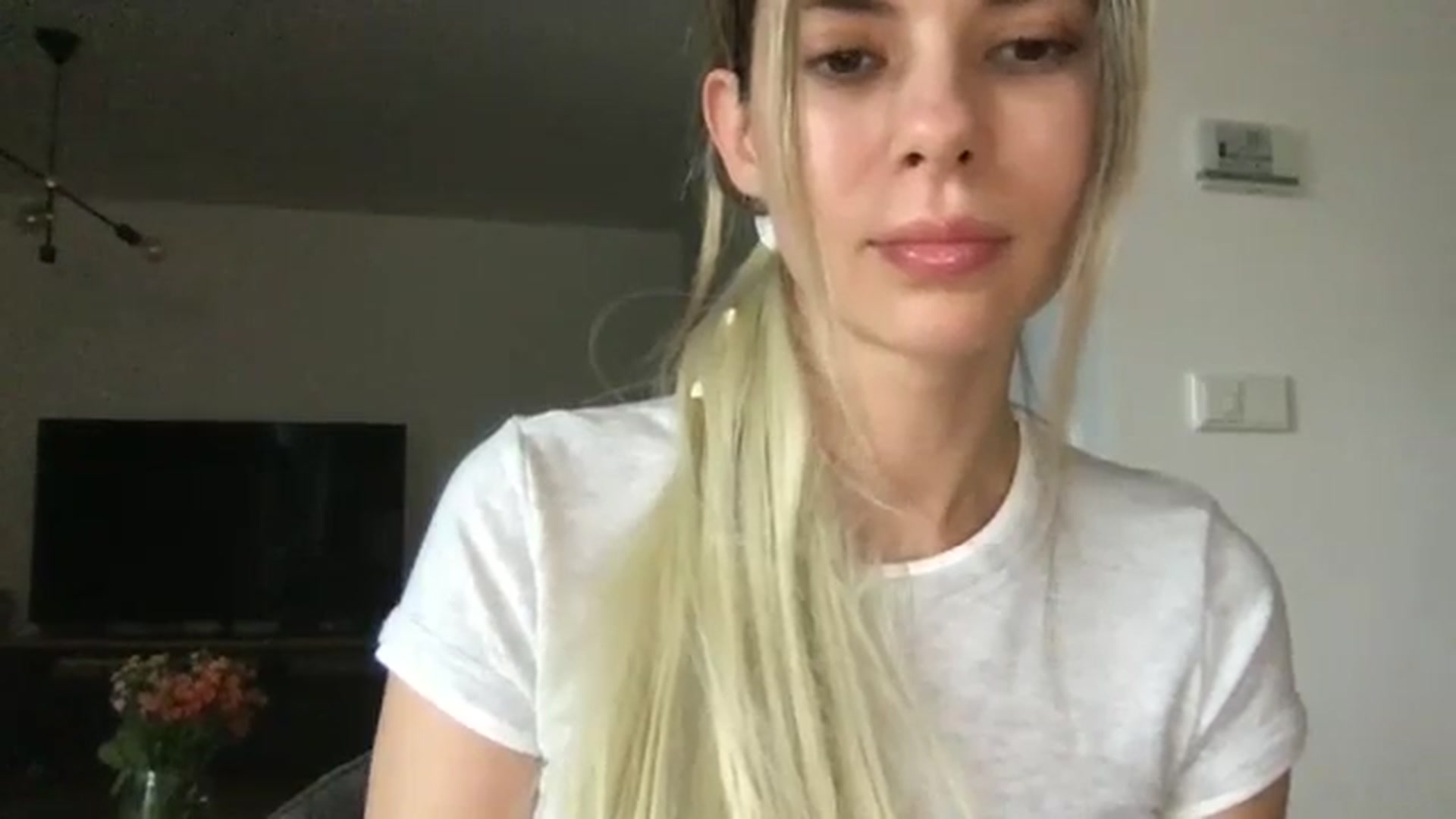 Gallery image thumbnail from neverinmylife's myfreecams stream on, 09/24/2025, 13:11 image 8 of 20