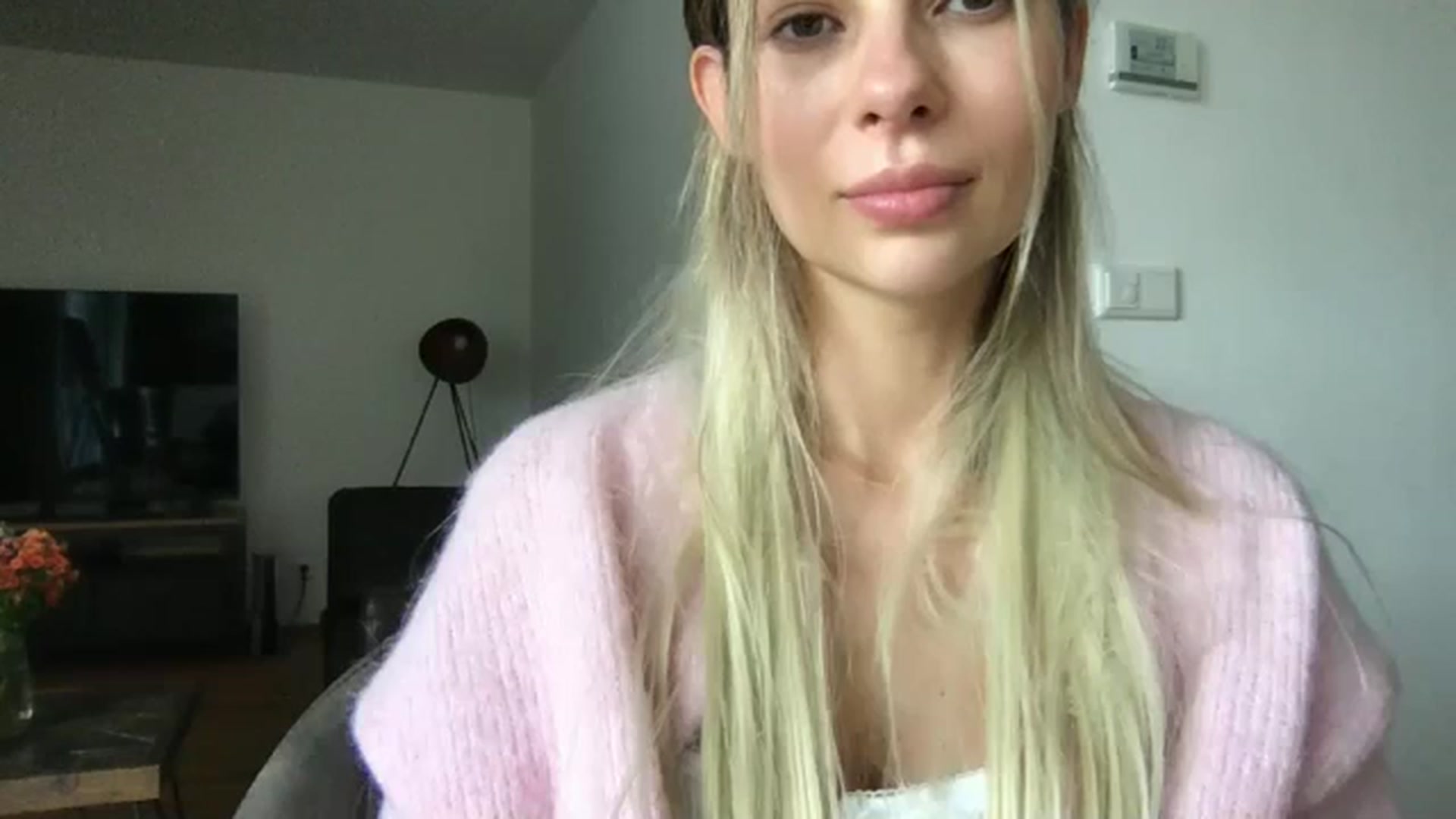 Gallery image thumbnail from neverinmylife's myfreecams stream on, 09/30/2025, 11:23 image 20 of 20