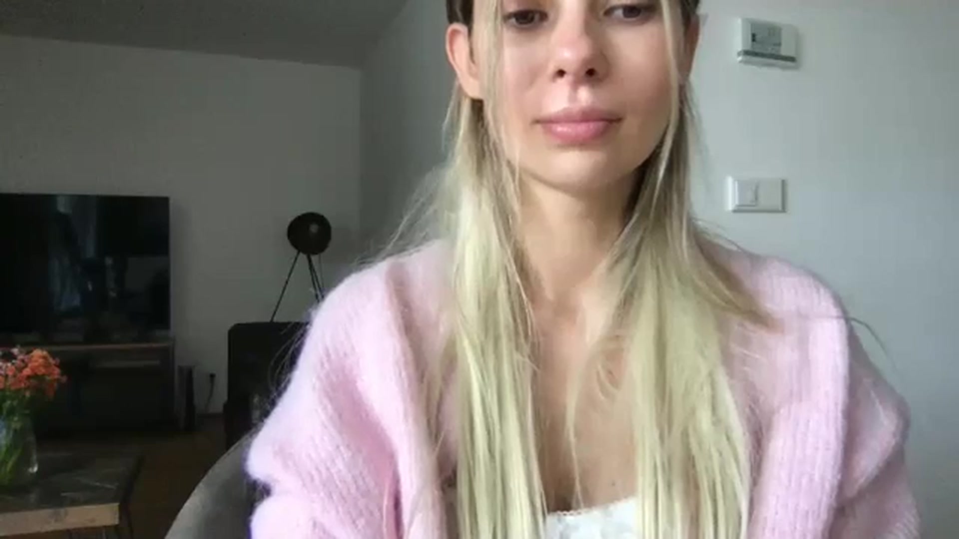 Gallery image thumbnail from neverinmylife's myfreecams stream on, 09/30/2025, 11:23 image 18 of 20