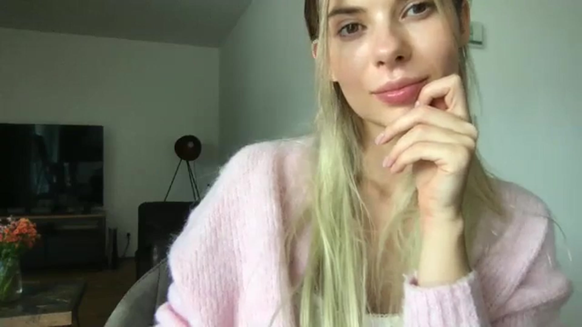 Gallery image thumbnail from neverinmylife's myfreecams stream on, 09/30/2025, 11:23 image 16 of 20