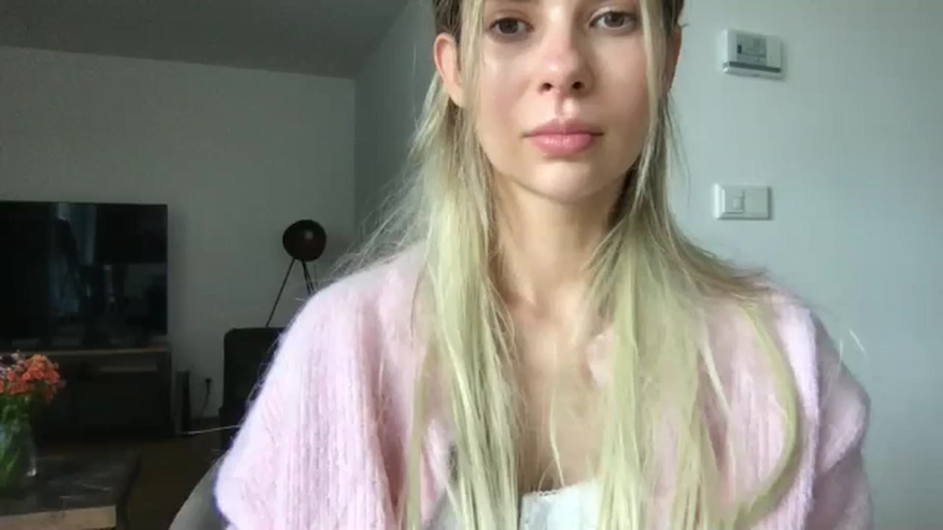 Gallery image thumbnail from neverinmylife's myfreecams stream on, 09/30/2025, 11:23 image 8 of 20