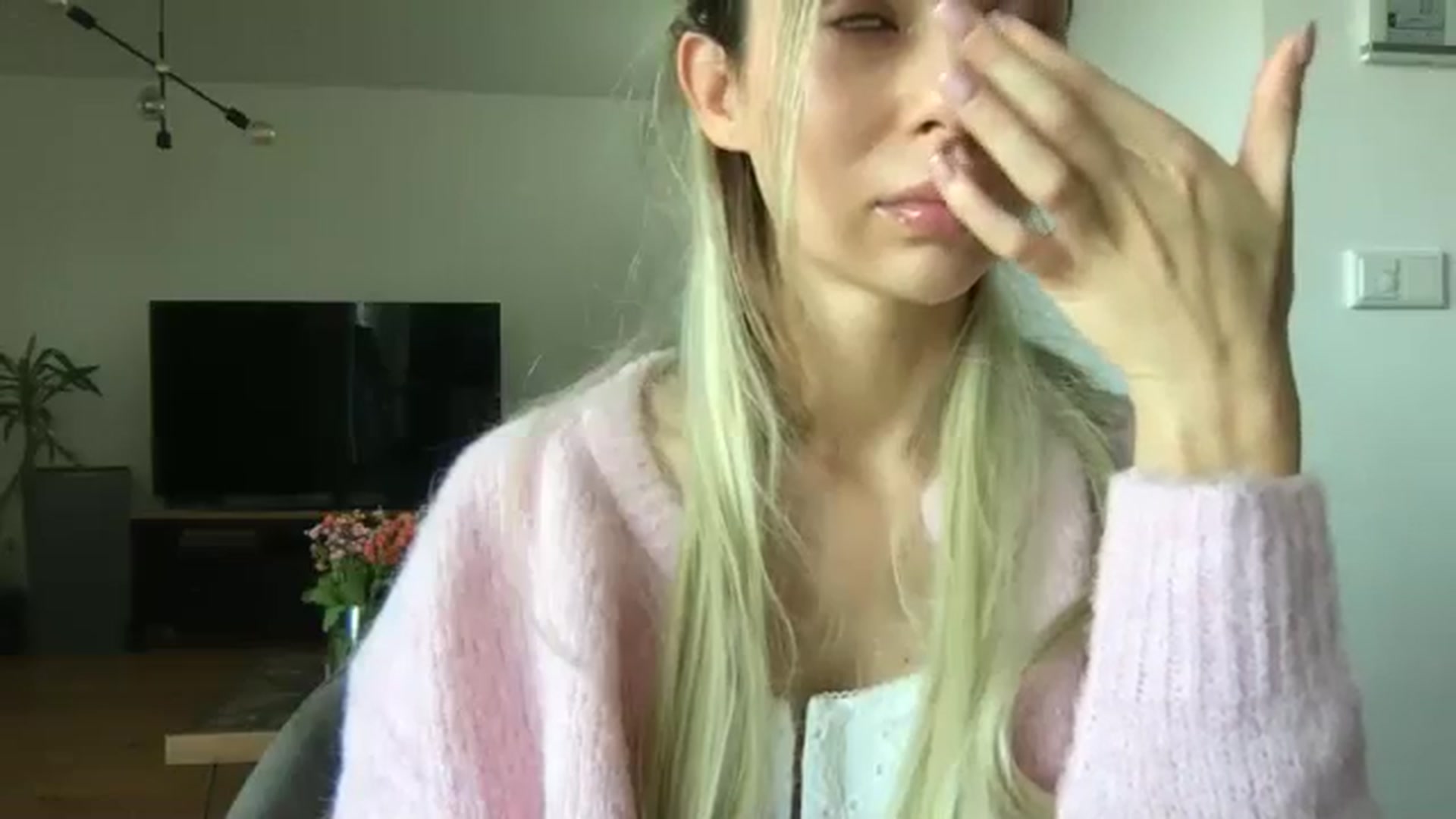 Gallery image thumbnail from neverinmylife's myfreecams stream on, 10/01/2025, 12:37 image 20 of 20