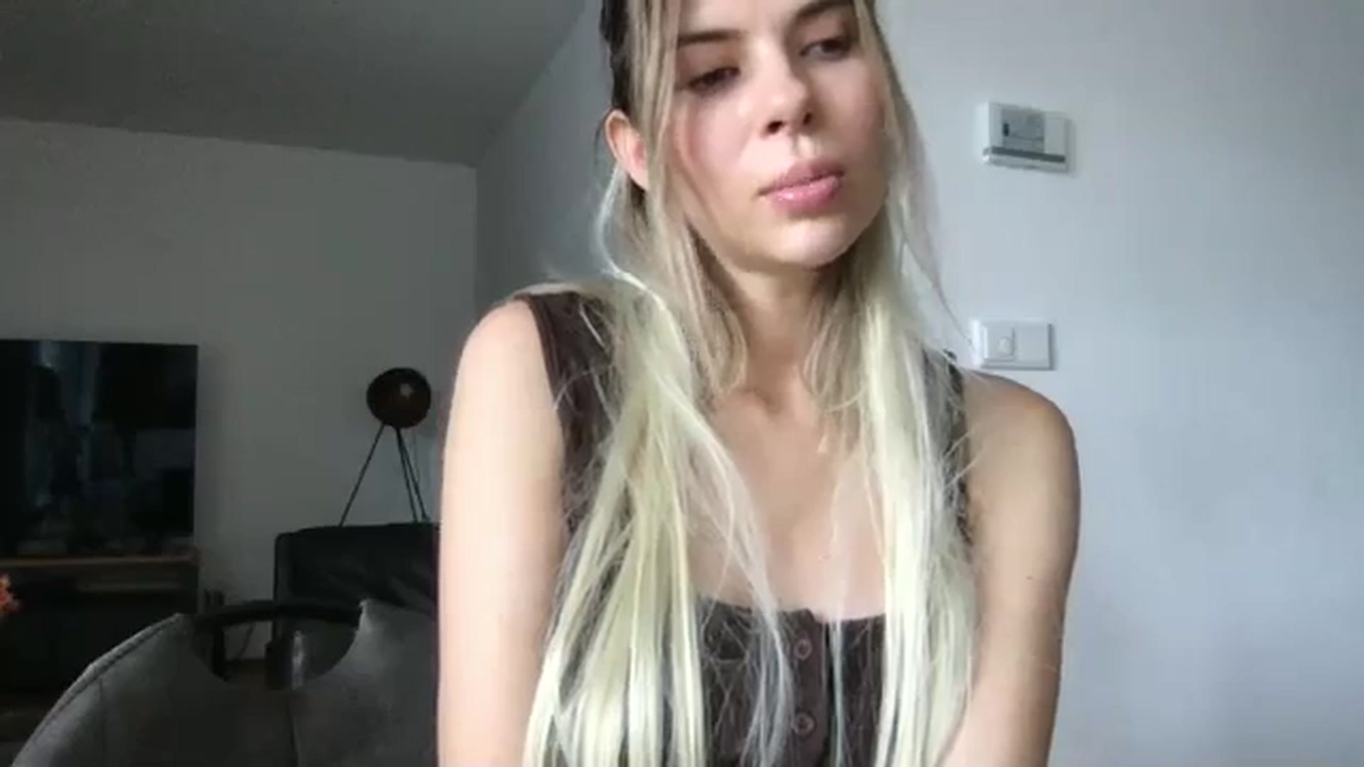 Gallery image thumbnail from neverinmylife's myfreecams stream on, 10/09/2025, 10:12 image 14 of 20