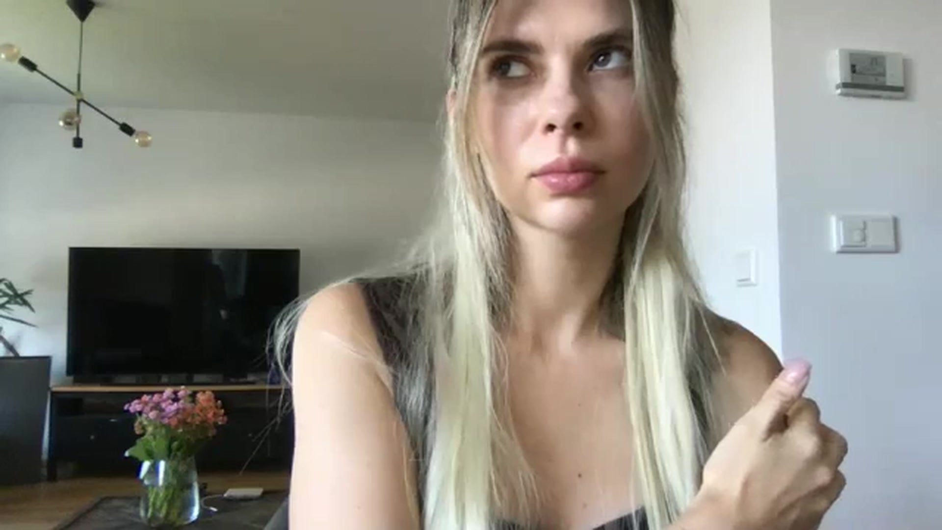 Gallery image thumbnail from neverinmylife's myfreecams stream on, 10/14/2025, 11:21 image 2 of 20