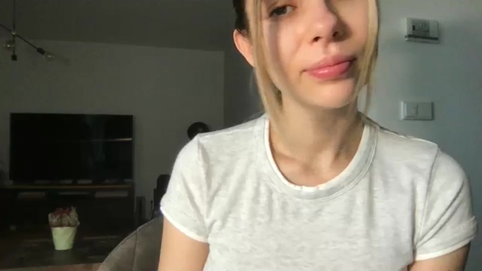 Gallery image thumbnail from neverinmylife's myfreecams stream on, 11/09/2025, 10:28 image 10 of 20