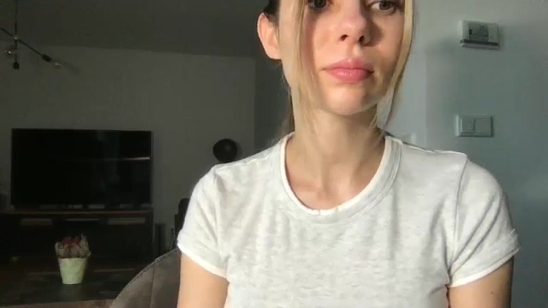 Gallery image thumbnail from neverinmylife's myfreecams stream on, 11/09/2025, 10:28 image 19 of 20