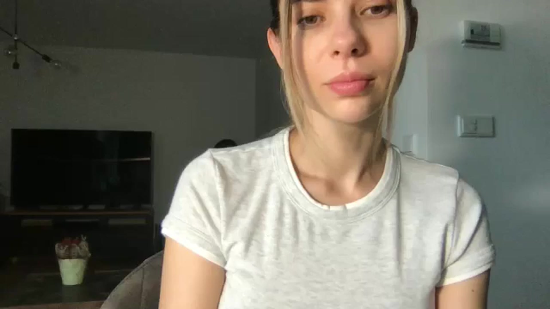 Gallery image thumbnail from neverinmylife's myfreecams stream on, 11/09/2025, 10:28 image 1 of 20