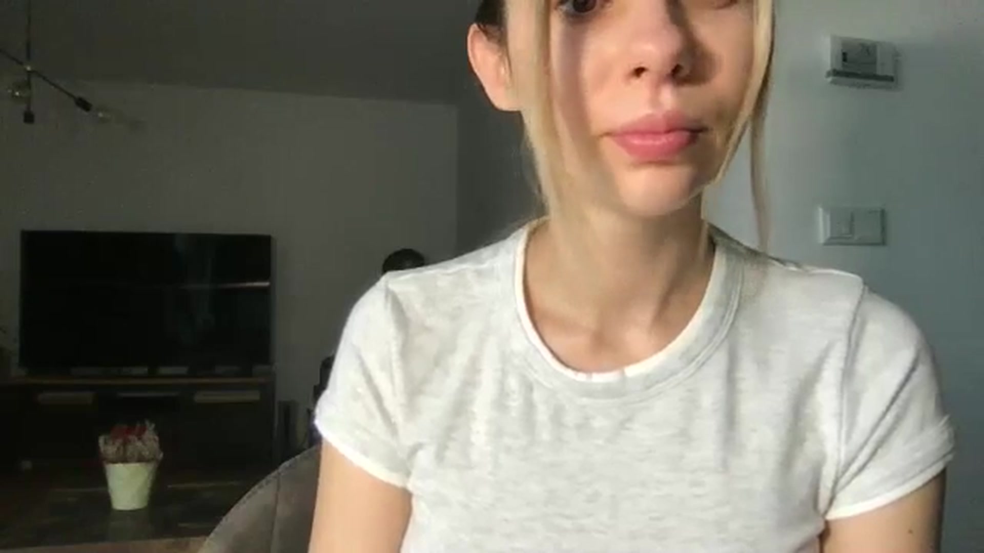 Gallery image thumbnail from neverinmylife's myfreecams stream on, 11/09/2025, 10:28 image 5 of 20