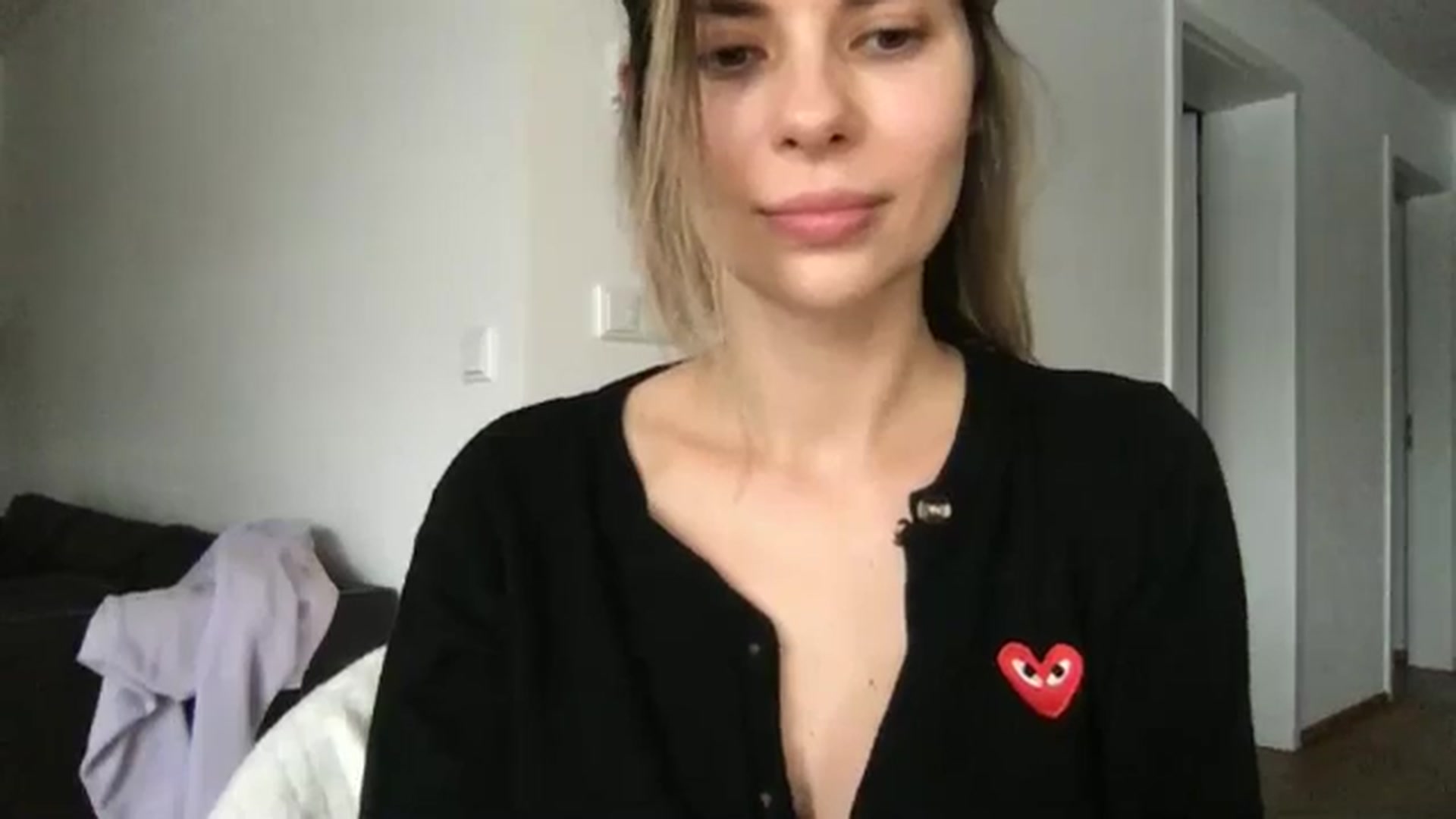 Gallery image thumbnail from neverinmylife's myfreecams stream on, 11/25/2025, 14:19 image 19 of 20