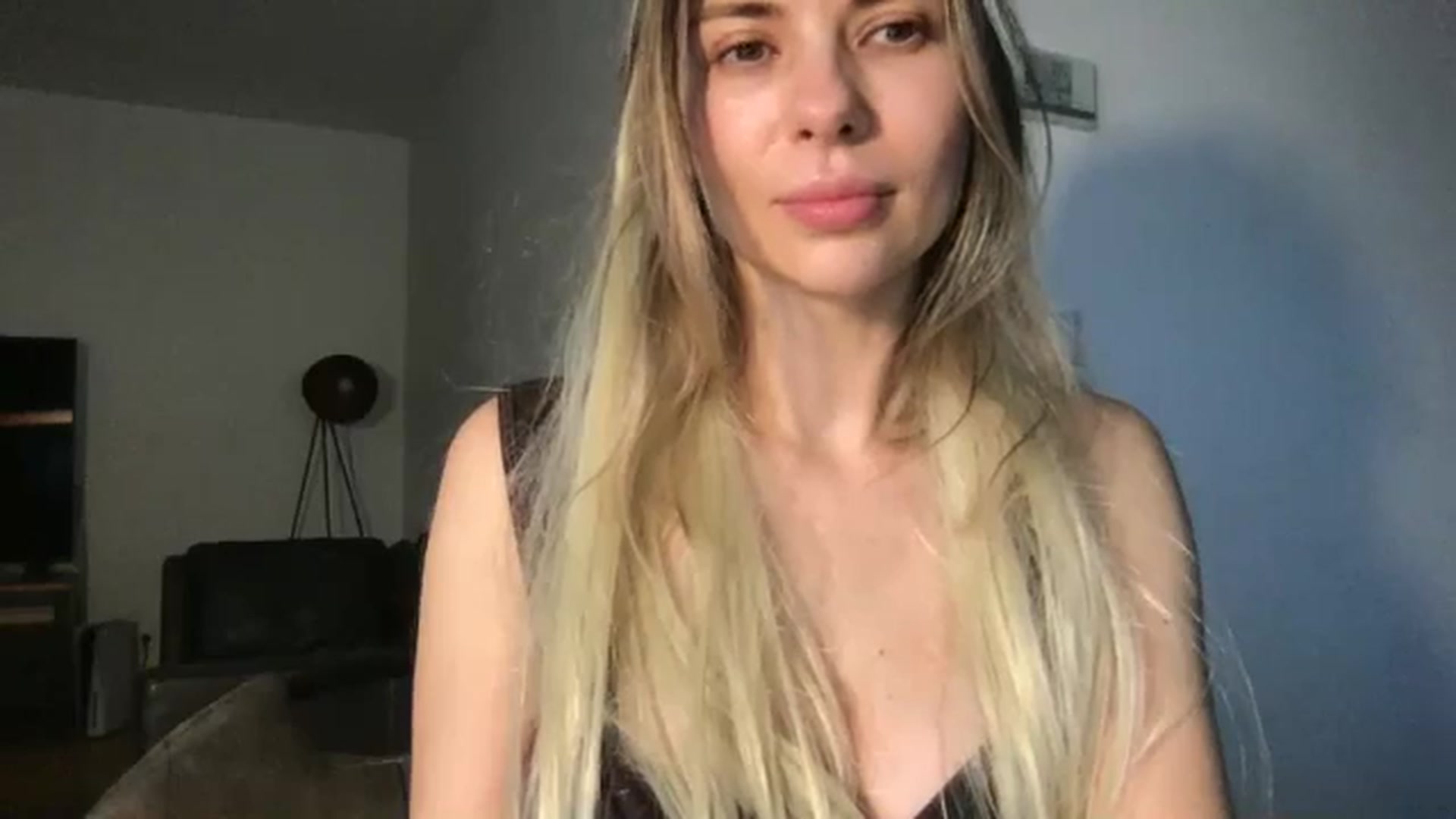 Gallery image thumbnail from neverinmylife's myfreecams stream on, 12/07/2025, 12:02 image 15 of 20