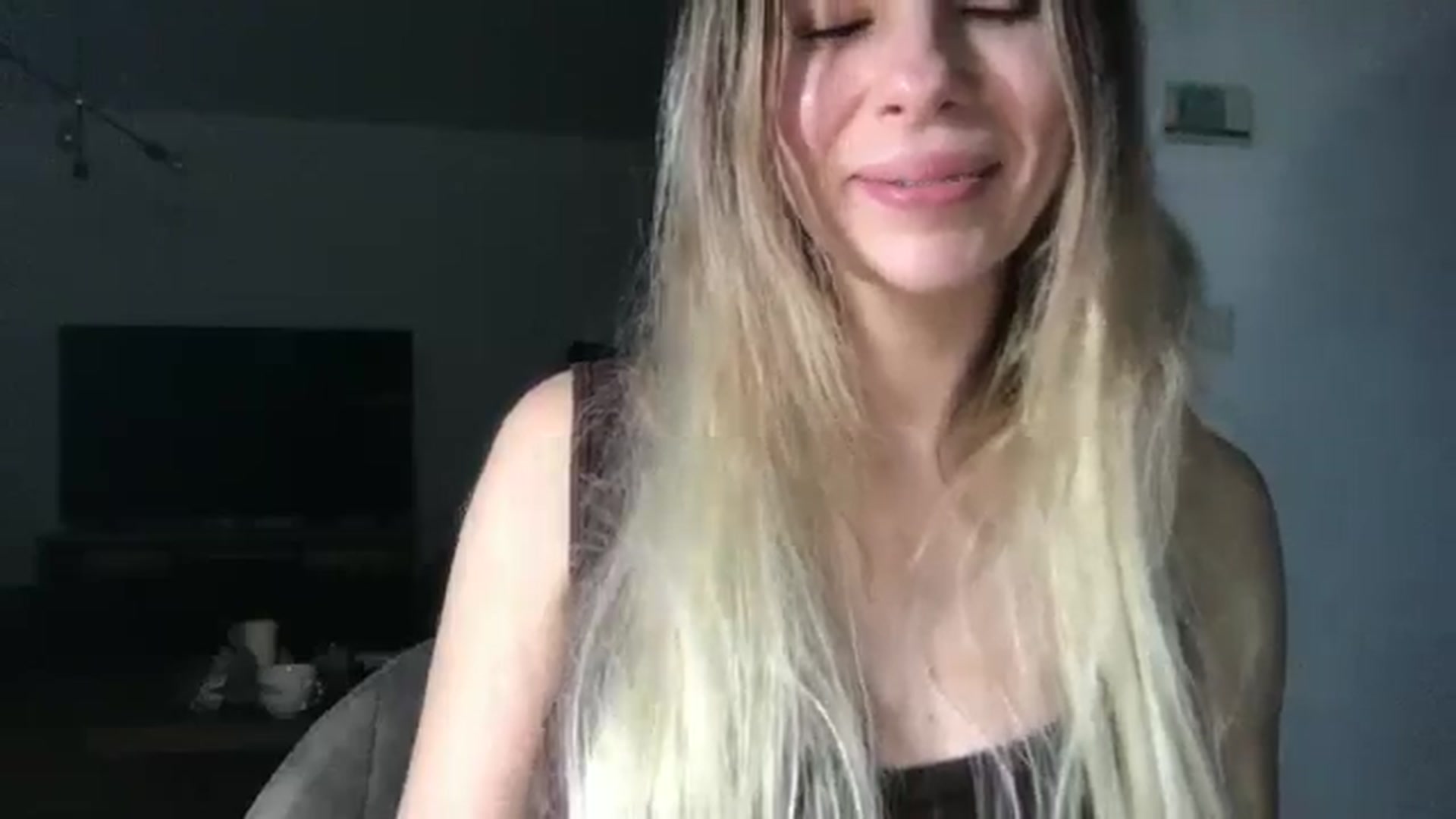 Gallery image thumbnail from neverinmylife's myfreecams stream on, 12/13/2025, 13:52 image 13 of 20