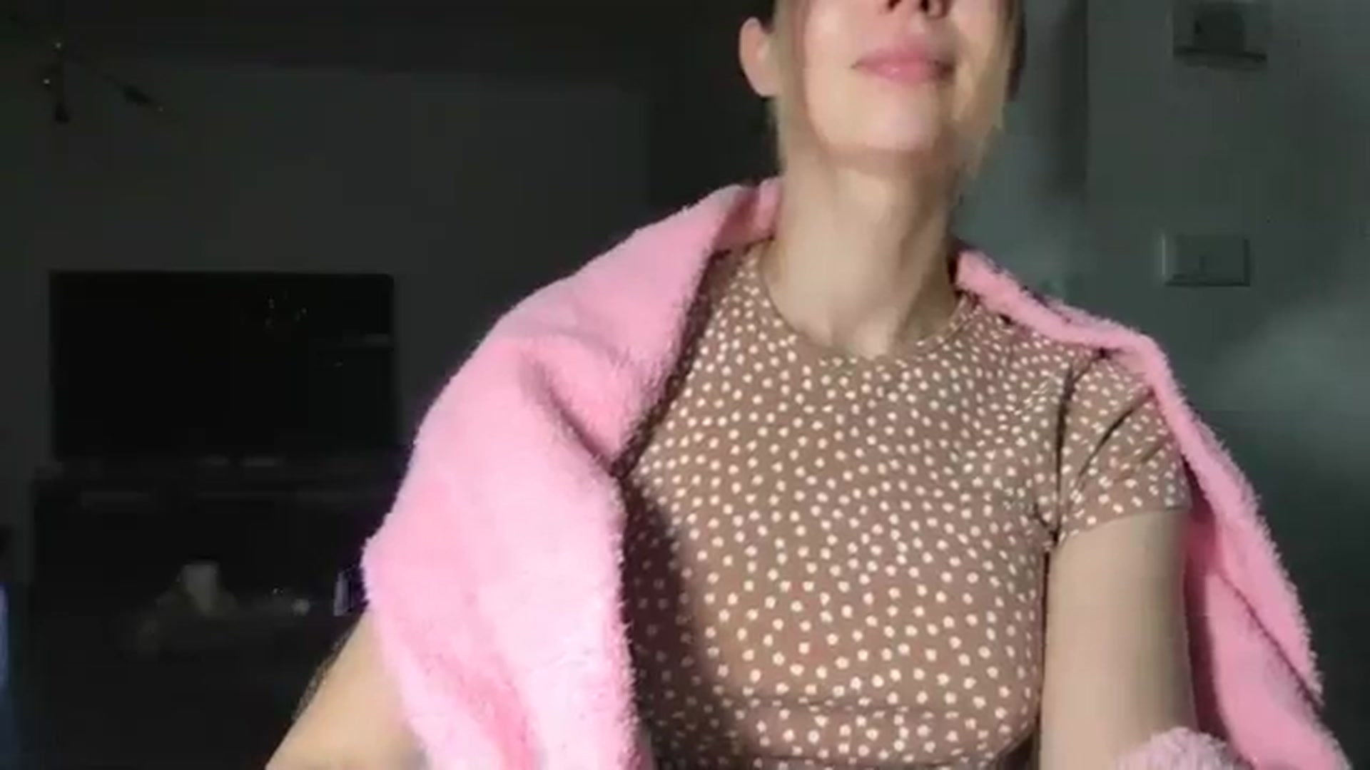 Gallery image thumbnail from neverinmylife's myfreecams stream on, 12/21/2025, 15:30 image 15 of 20