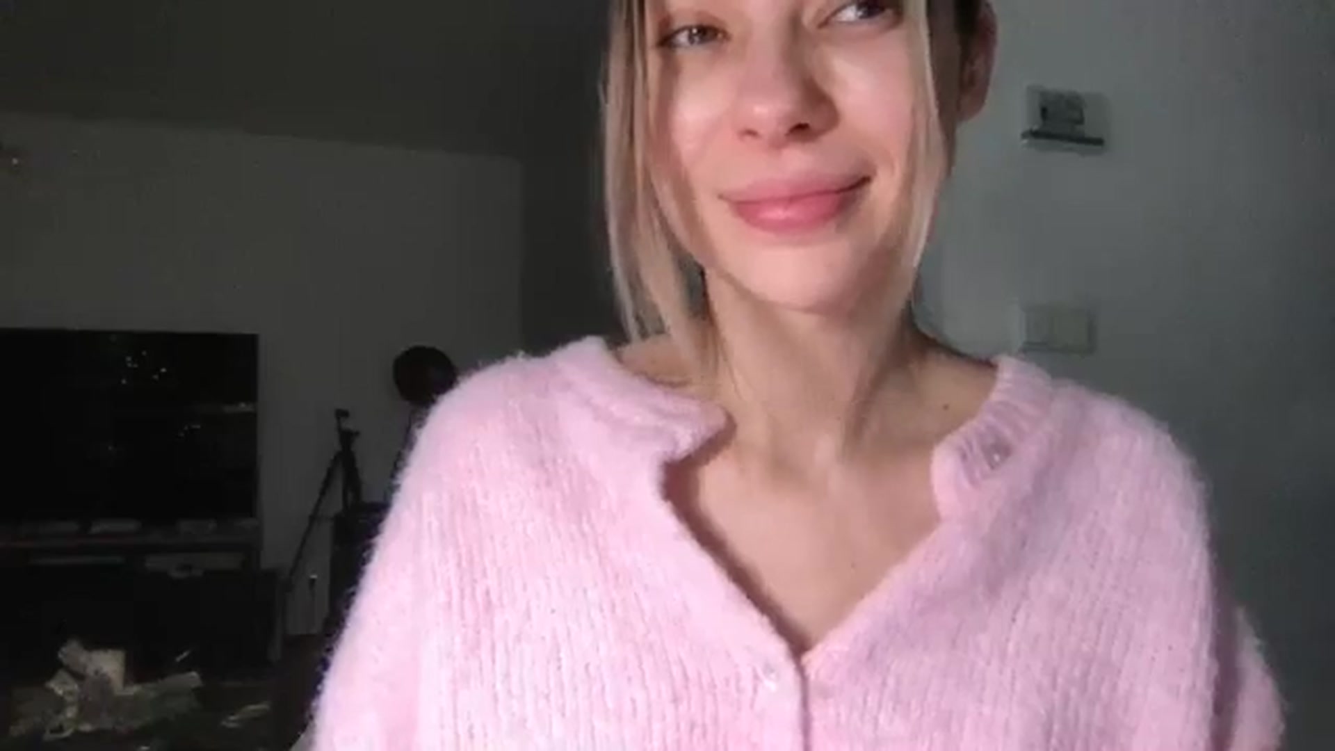 Gallery image thumbnail from neverinmylife's myfreecams stream on, 12/28/2025, 13:44 image 20 of 20