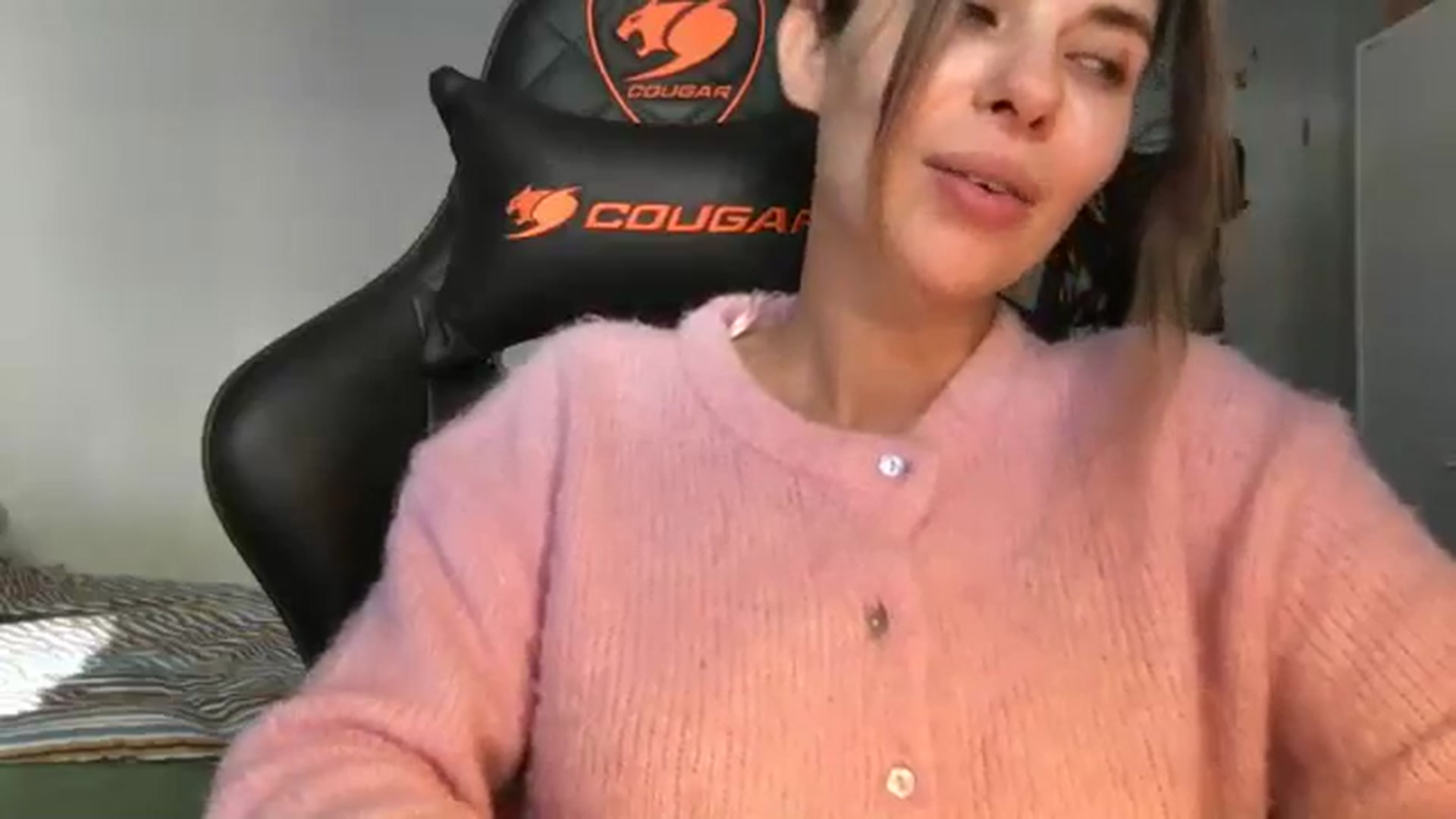 Gallery image thumbnail from neverinmylife's myfreecams stream on, 01/02/2026, 13:16 image 4 of 20