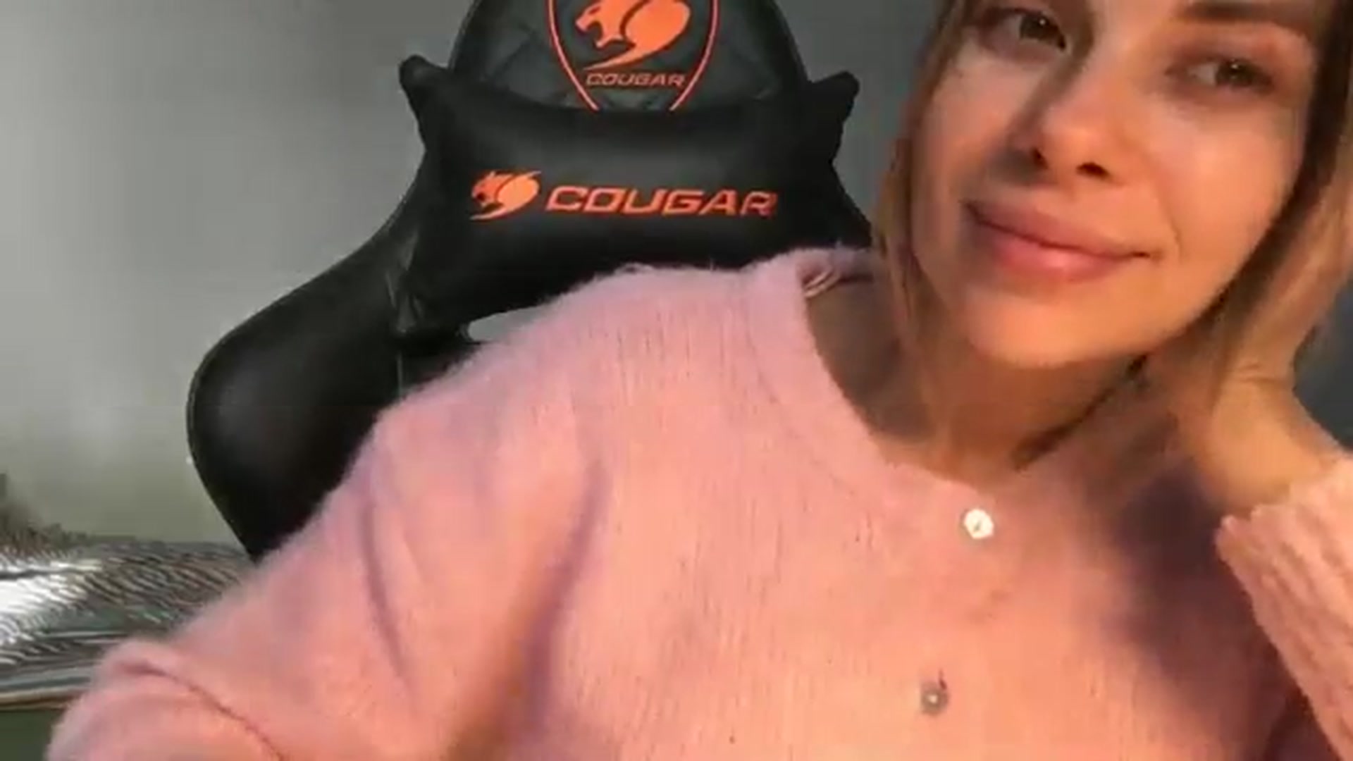 Gallery image thumbnail from neverinmylife's myfreecams stream on, 01/02/2026, 13:16 image 7 of 20