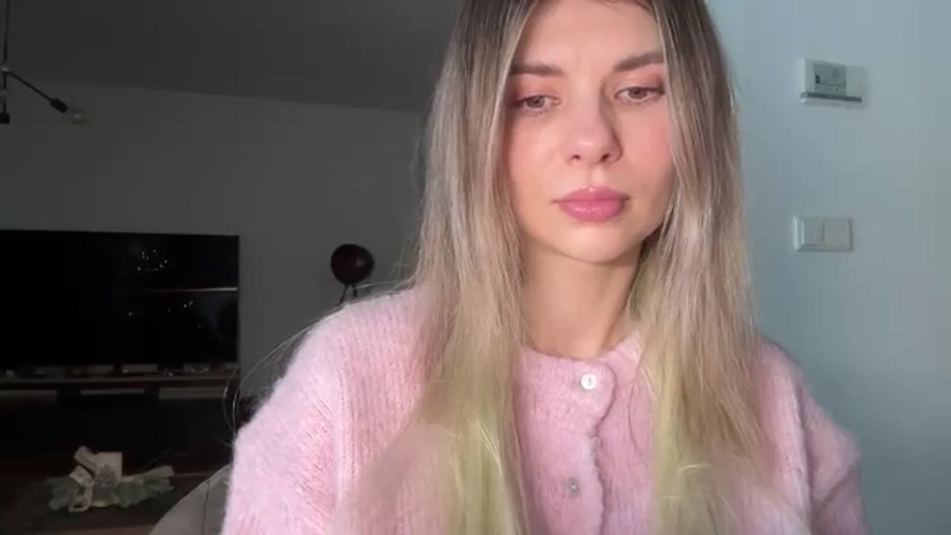 Gallery image thumbnail from neverinmylife's myfreecams stream on, 01/07/2026, 13:12 image 7 of 20