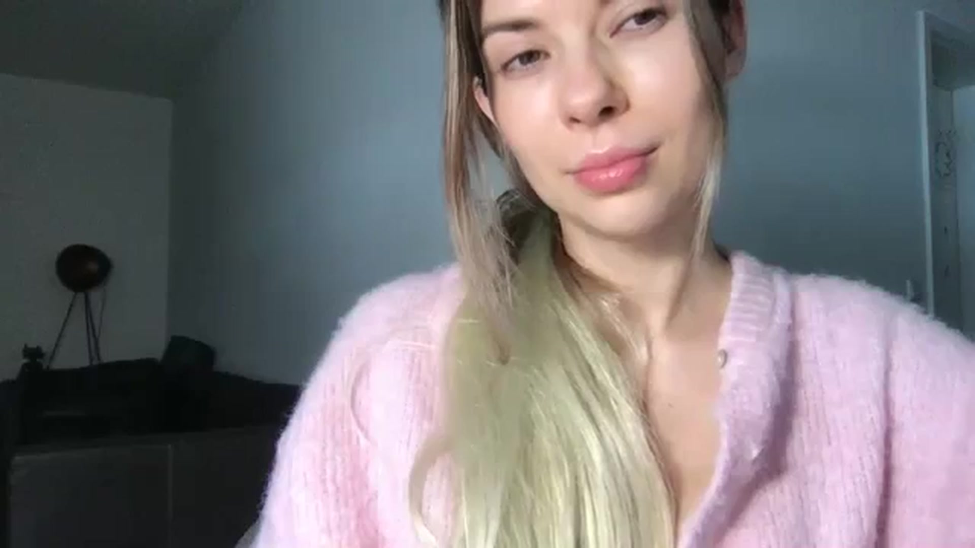 Gallery image thumbnail from neverinmylife's myfreecams stream on, 01/10/2026, 12:20 image 8 of 20