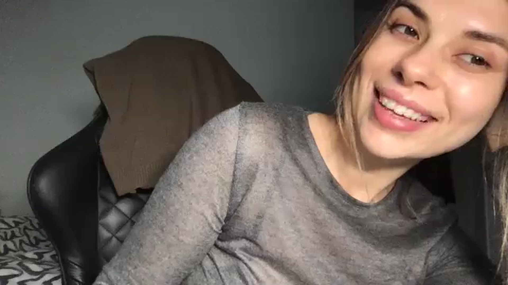 Gallery image thumbnail from neverinmylife's myfreecams stream on, 01/17/2026, 13:46 image 3 of 20