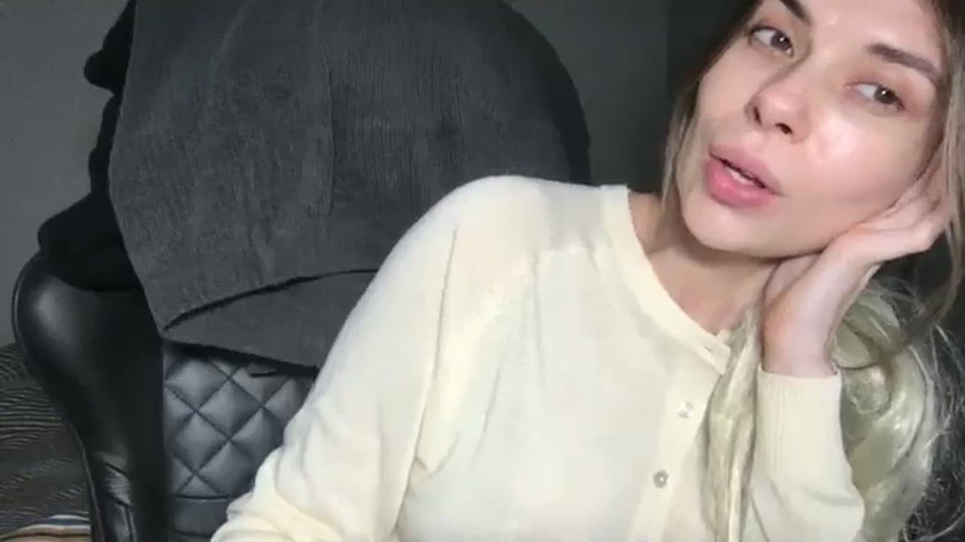 Gallery image thumbnail from neverinmylife's myfreecams stream on, 01/22/2026, 14:37 image 18 of 20