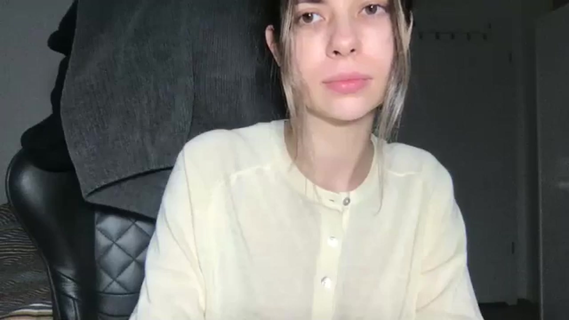 Gallery image thumbnail from neverinmylife's myfreecams stream on, 01/22/2026, 14:37 image 10 of 20