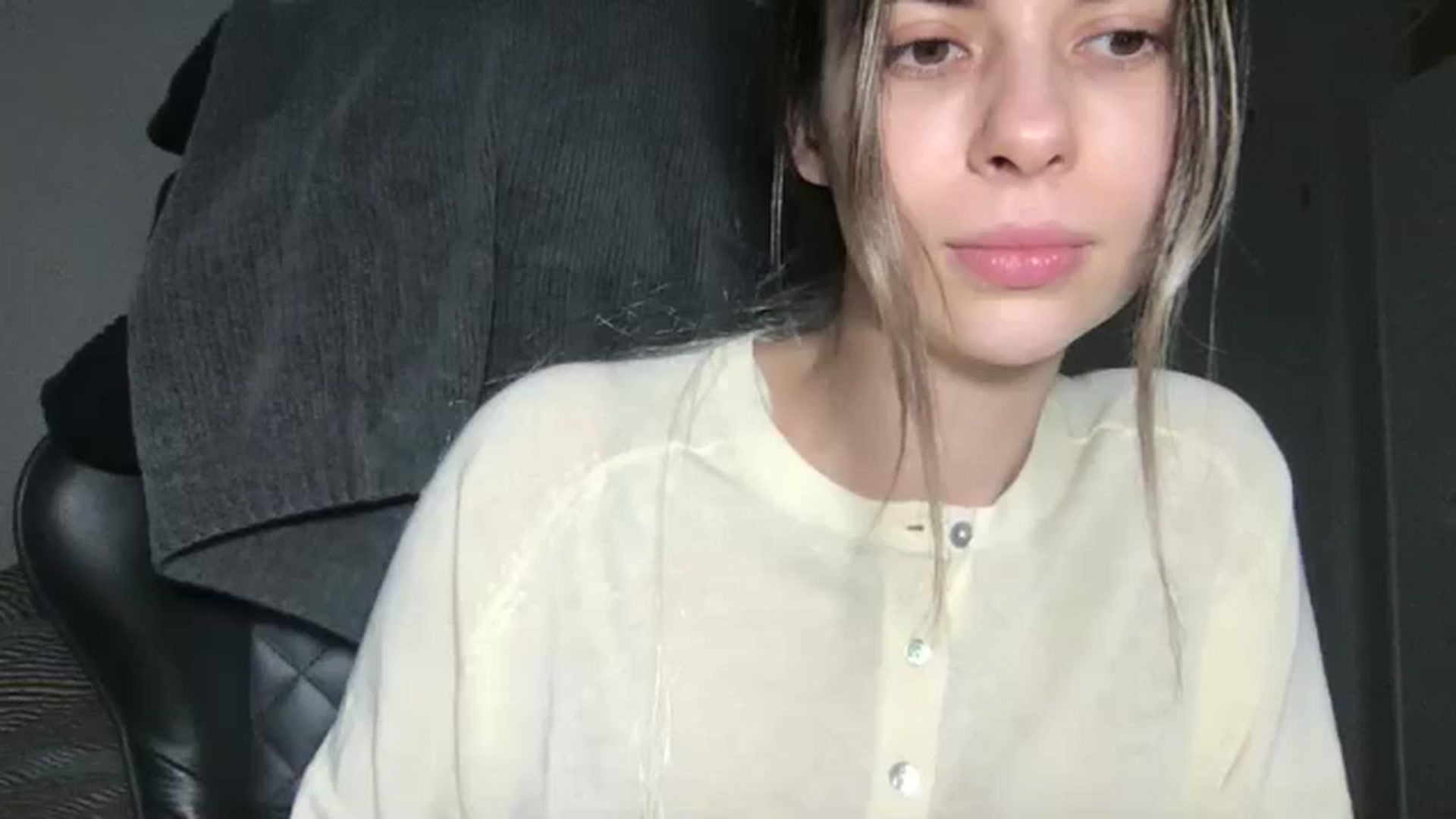 Gallery image thumbnail from neverinmylife's myfreecams stream on, 01/22/2026, 15:11 image 13 of 20