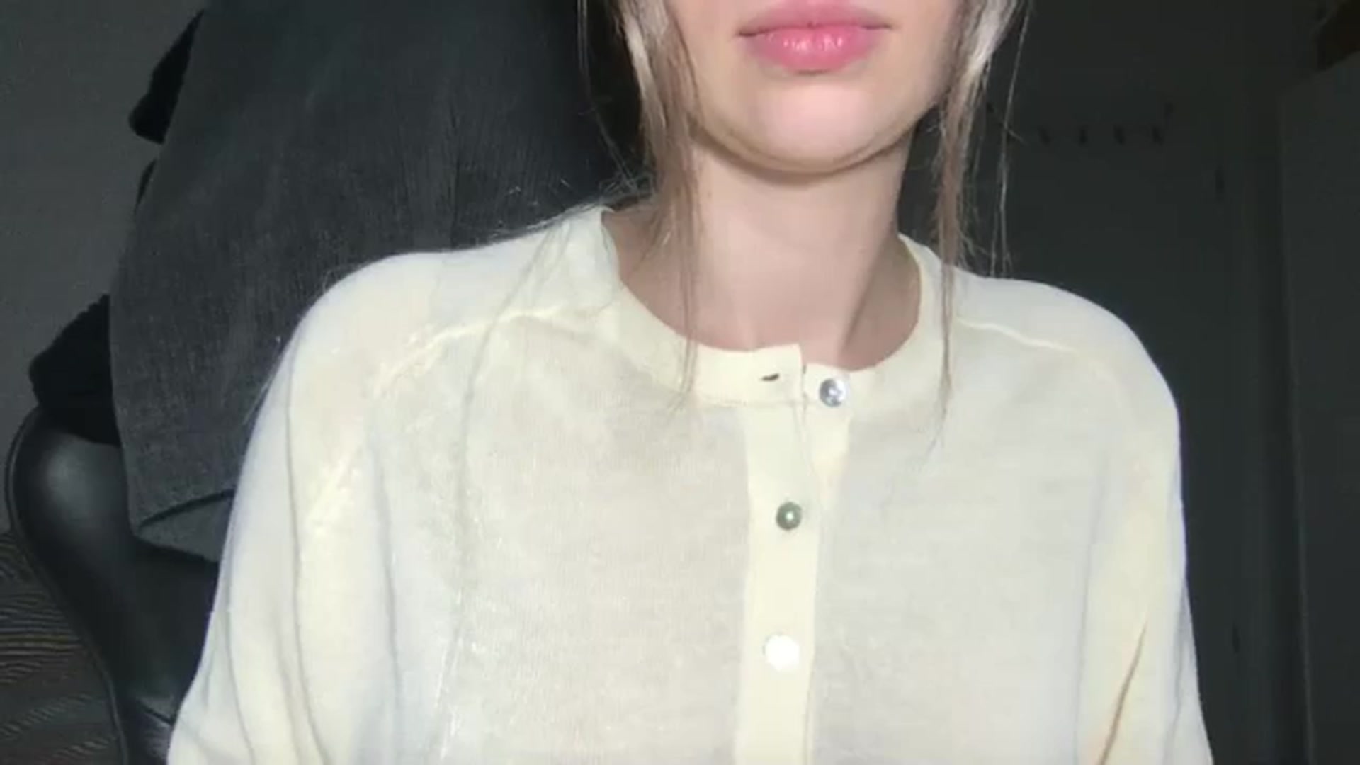 Gallery image thumbnail from neverinmylife's myfreecams stream on, 01/22/2026, 15:11 image 12 of 20