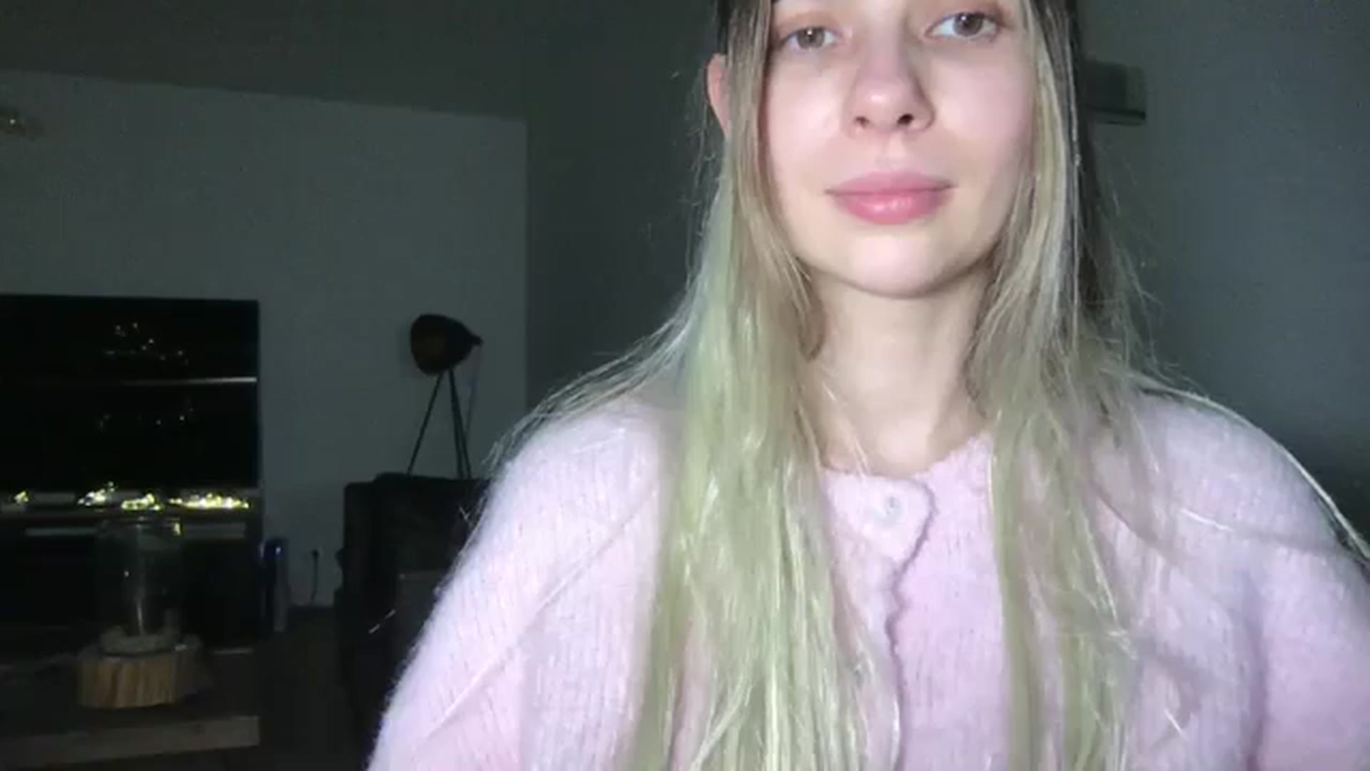 Gallery image thumbnail from neverinmylife's myfreecams stream on, 01/31/2026, 17:36 image 8 of 20