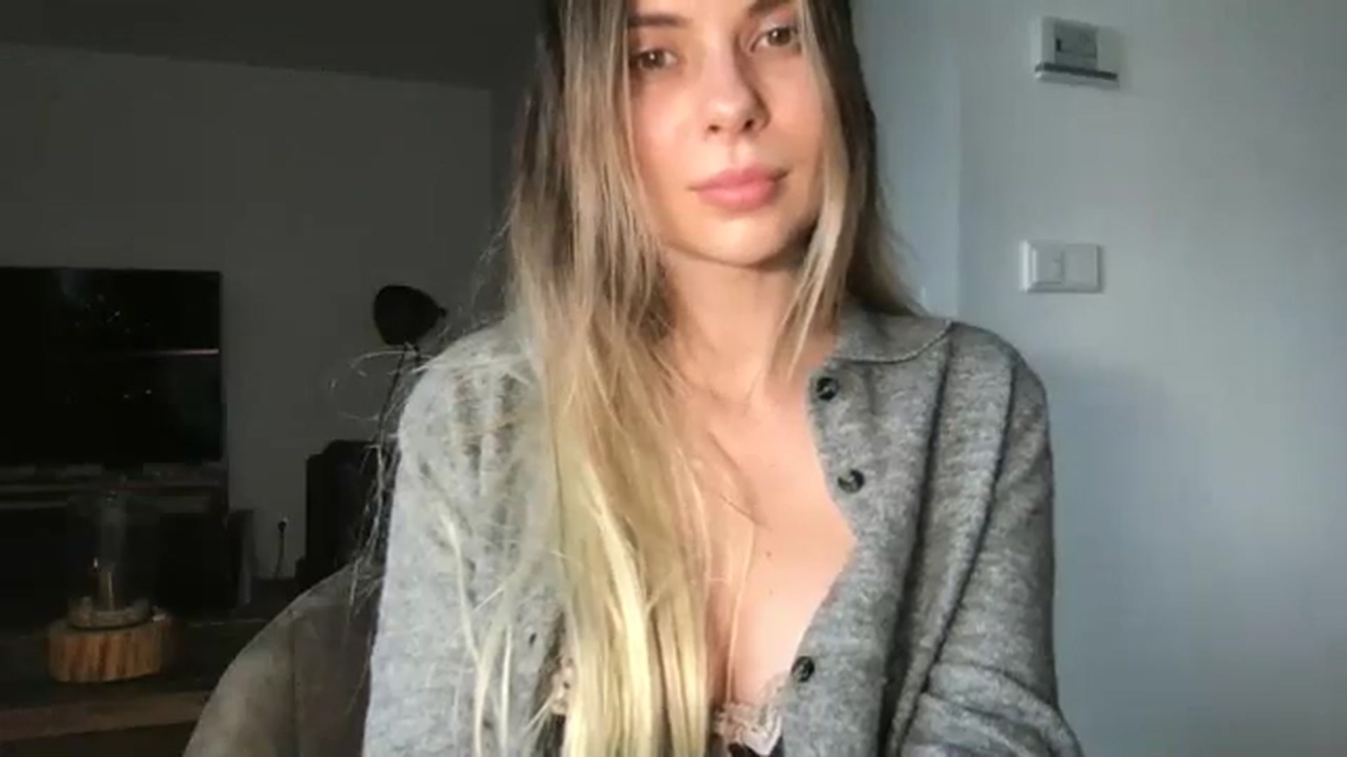 Gallery image thumbnail from neverinmylife's myfreecams stream on, 02/04/2026, 14:28 image 10 of 20