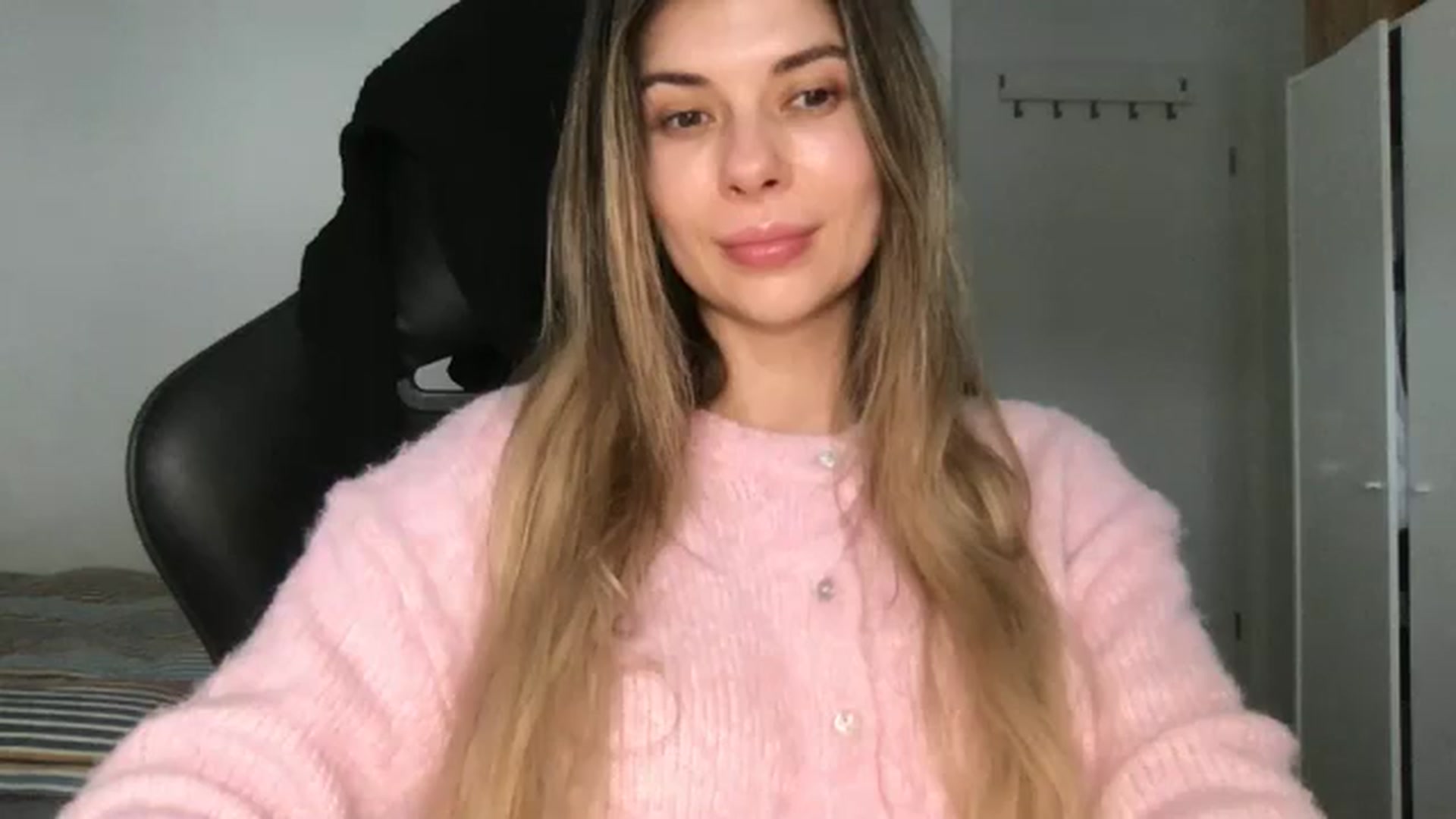 Gallery image thumbnail from neverinmylife's myfreecams stream on, 02/14/2026, 11:47 image 4 of 20