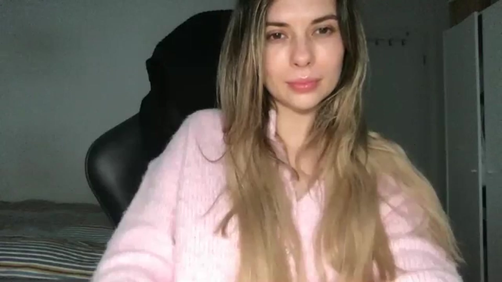 Gallery image thumbnail from neverinmylife's myfreecams stream on, 02/14/2026, 11:47 image 17 of 20