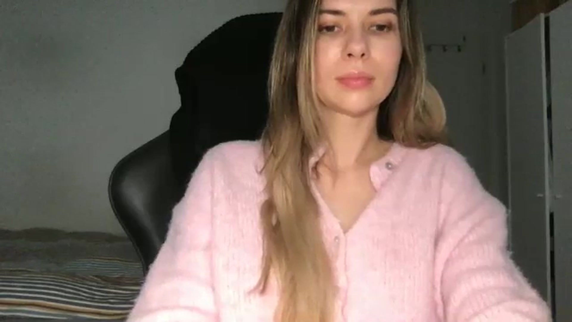 Gallery image thumbnail from neverinmylife's myfreecams stream on, 02/14/2026, 11:47 image 19 of 20