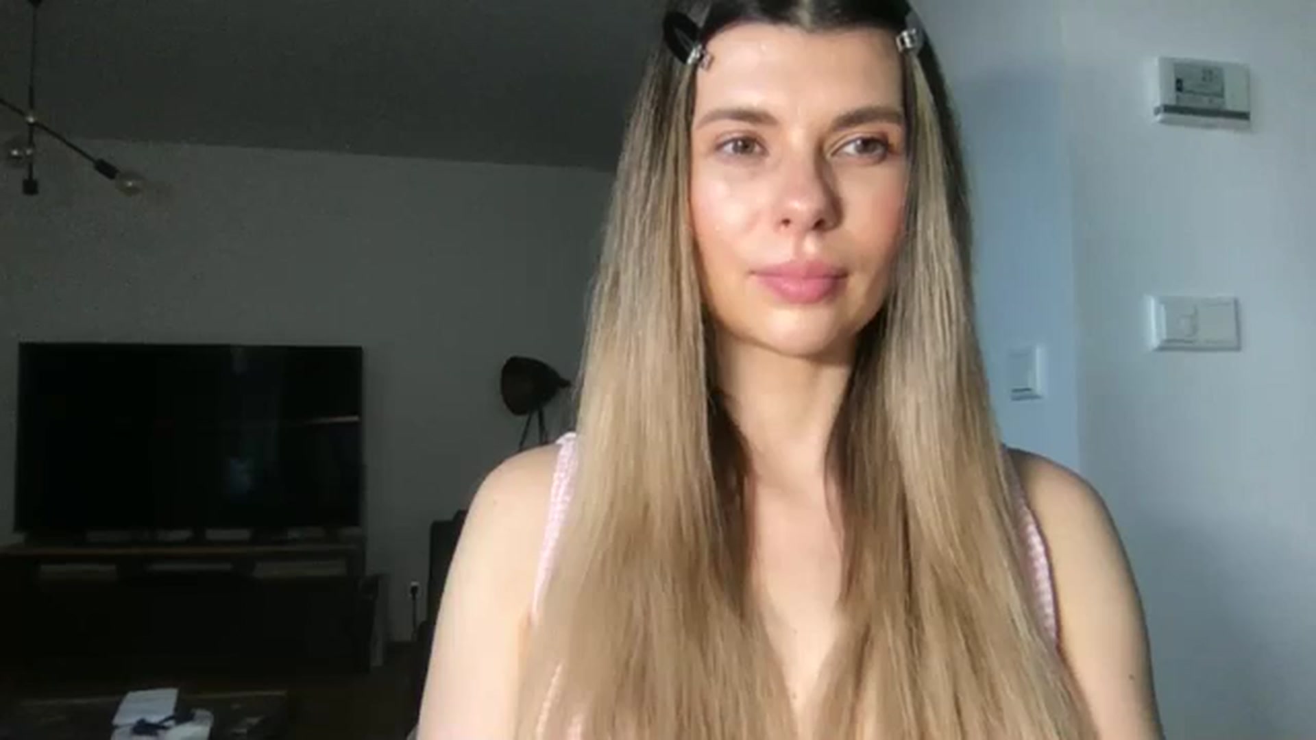 Gallery image thumbnail from neverinmylife's myfreecams stream on, 02/15/2026, 14:45 image 6 of 20