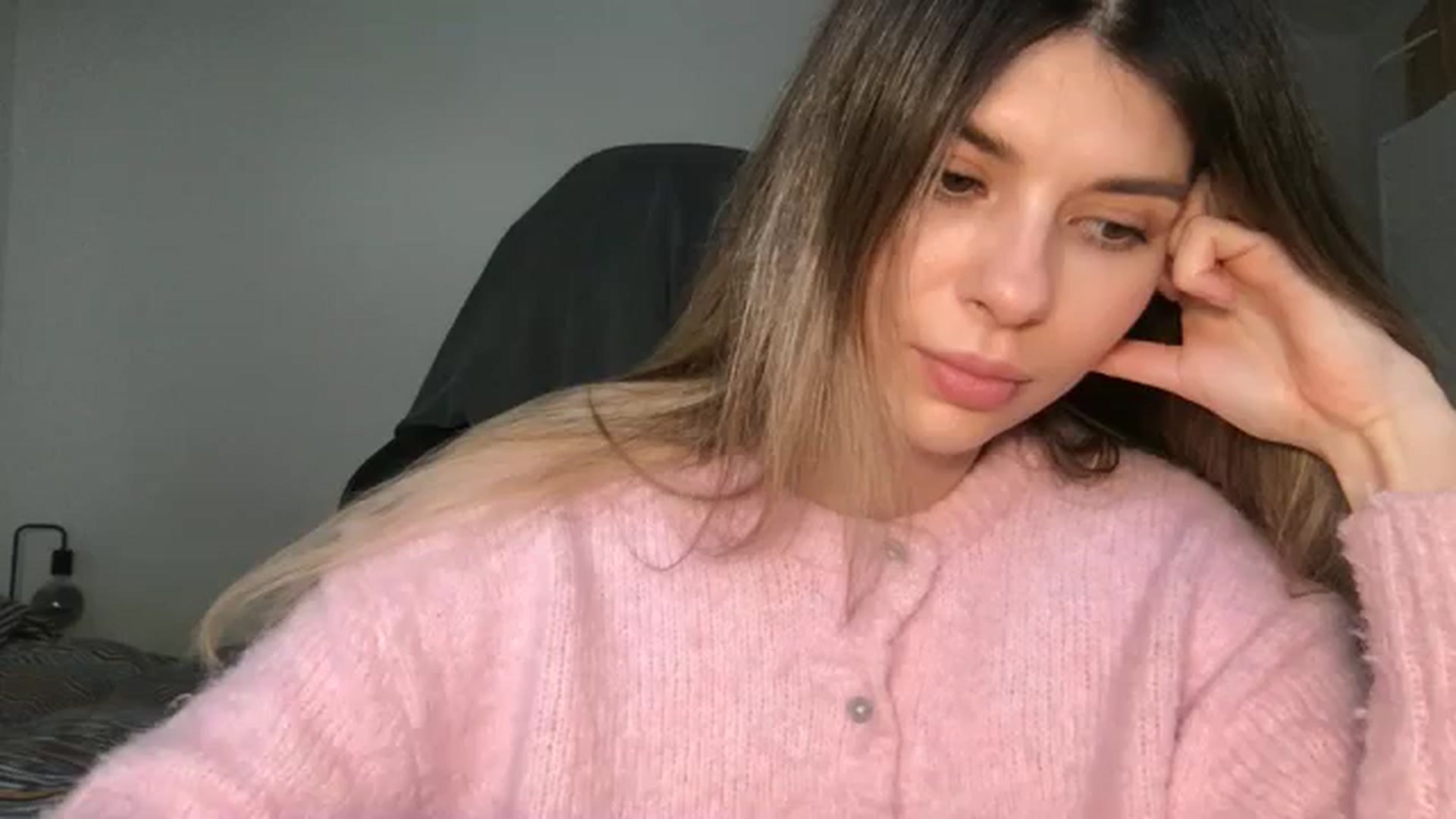 Gallery image thumbnail from neverinmylife's myfreecams stream on, 02/18/2026, 12:58 image 8 of 20