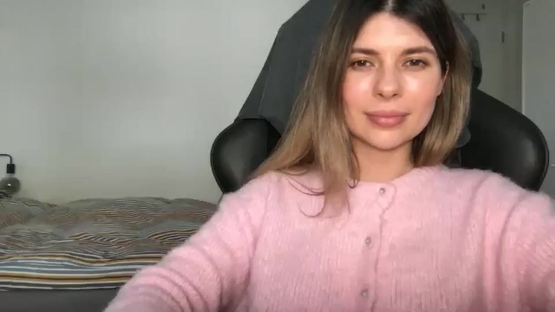 Gallery image thumbnail from neverinmylife's myfreecams stream on, 02/18/2026, 15:04 image 17 of 20