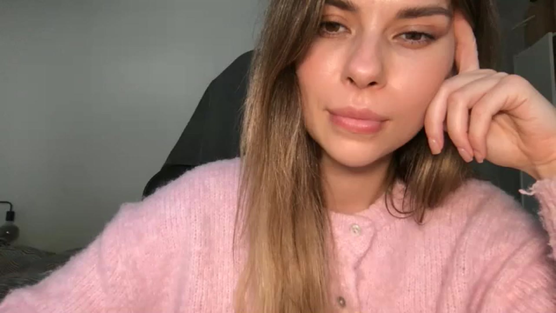 Gallery image thumbnail from neverinmylife's myfreecams stream on, 02/18/2026, 15:04 image 11 of 20