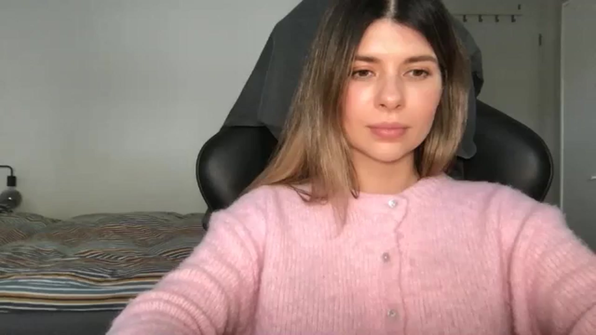 Gallery image thumbnail from neverinmylife's myfreecams stream on, 02/18/2026, 15:04 image 15 of 20