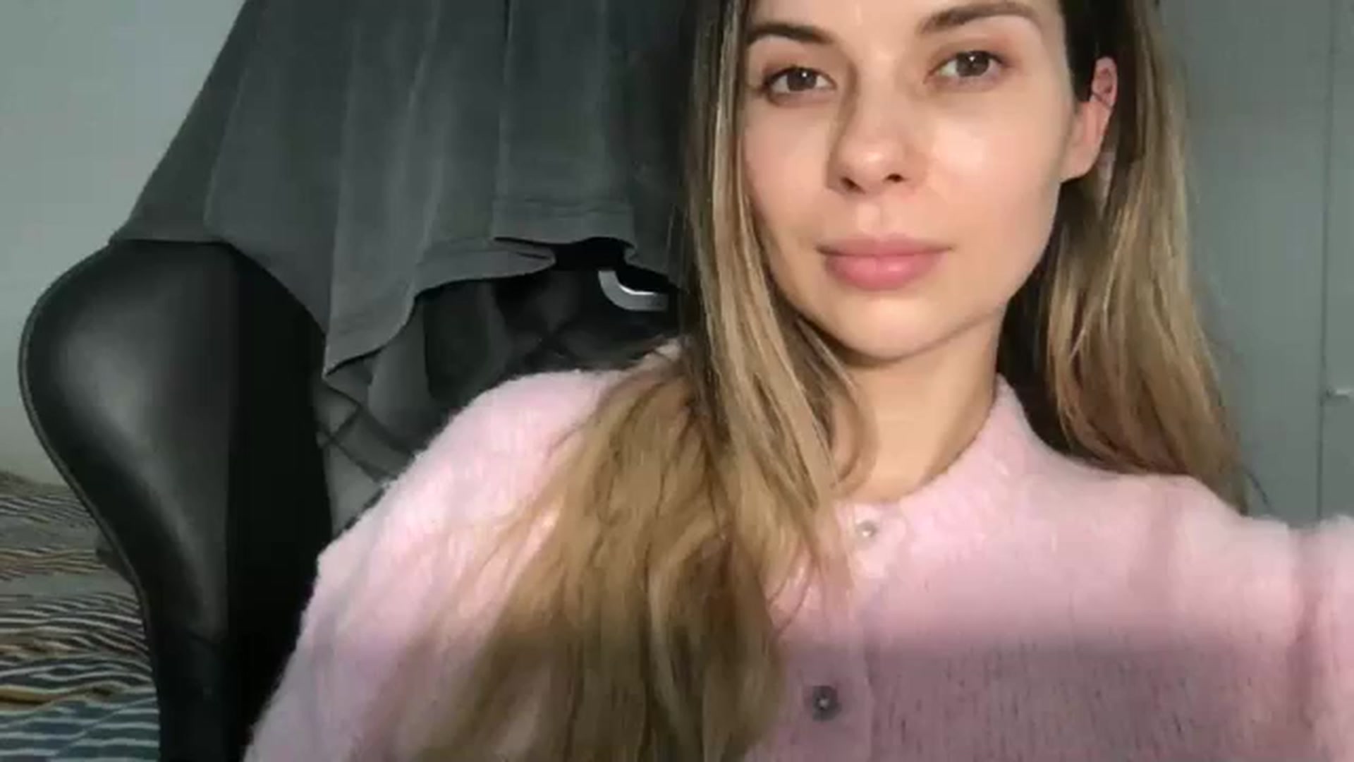 Gallery image thumbnail from neverinmylife's myfreecams stream on, 02/20/2026, 14:55 image 12 of 20