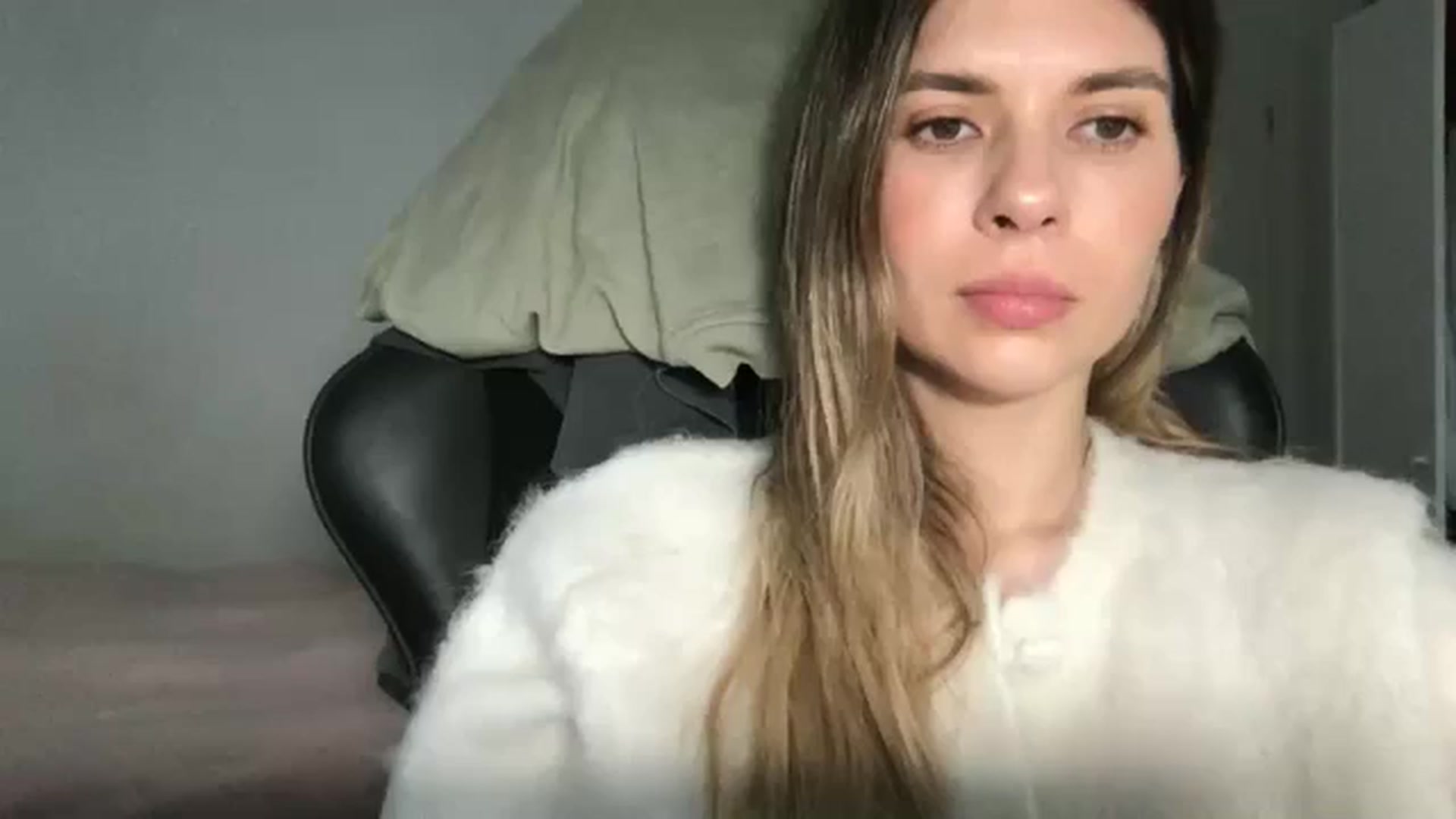 Gallery image thumbnail from neverinmylife's myfreecams stream on, 02/25/2026, 13:38 image 13 of 20