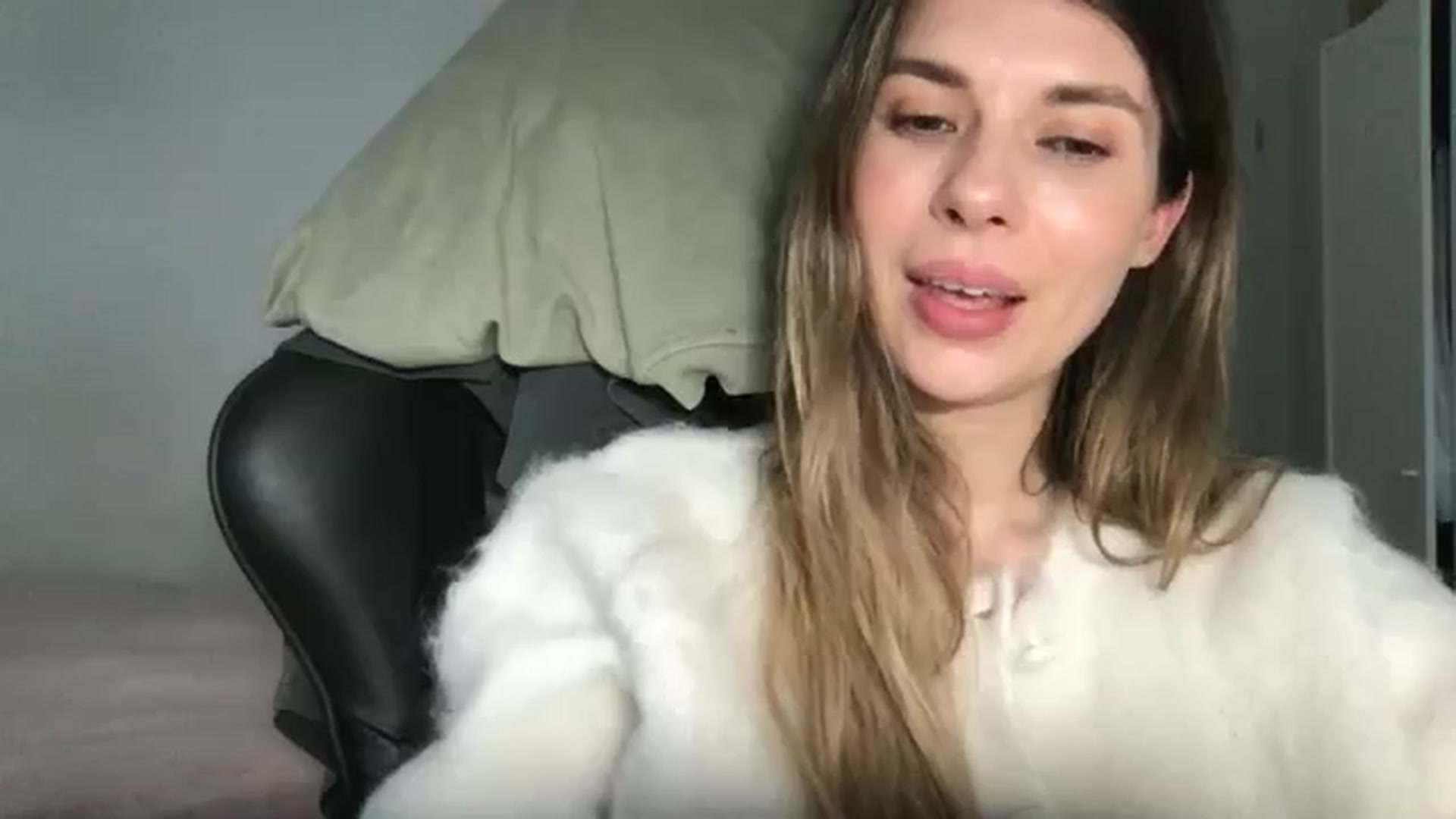 Gallery image thumbnail from neverinmylife's myfreecams stream on, 02/25/2026, 13:38 image 7 of 20