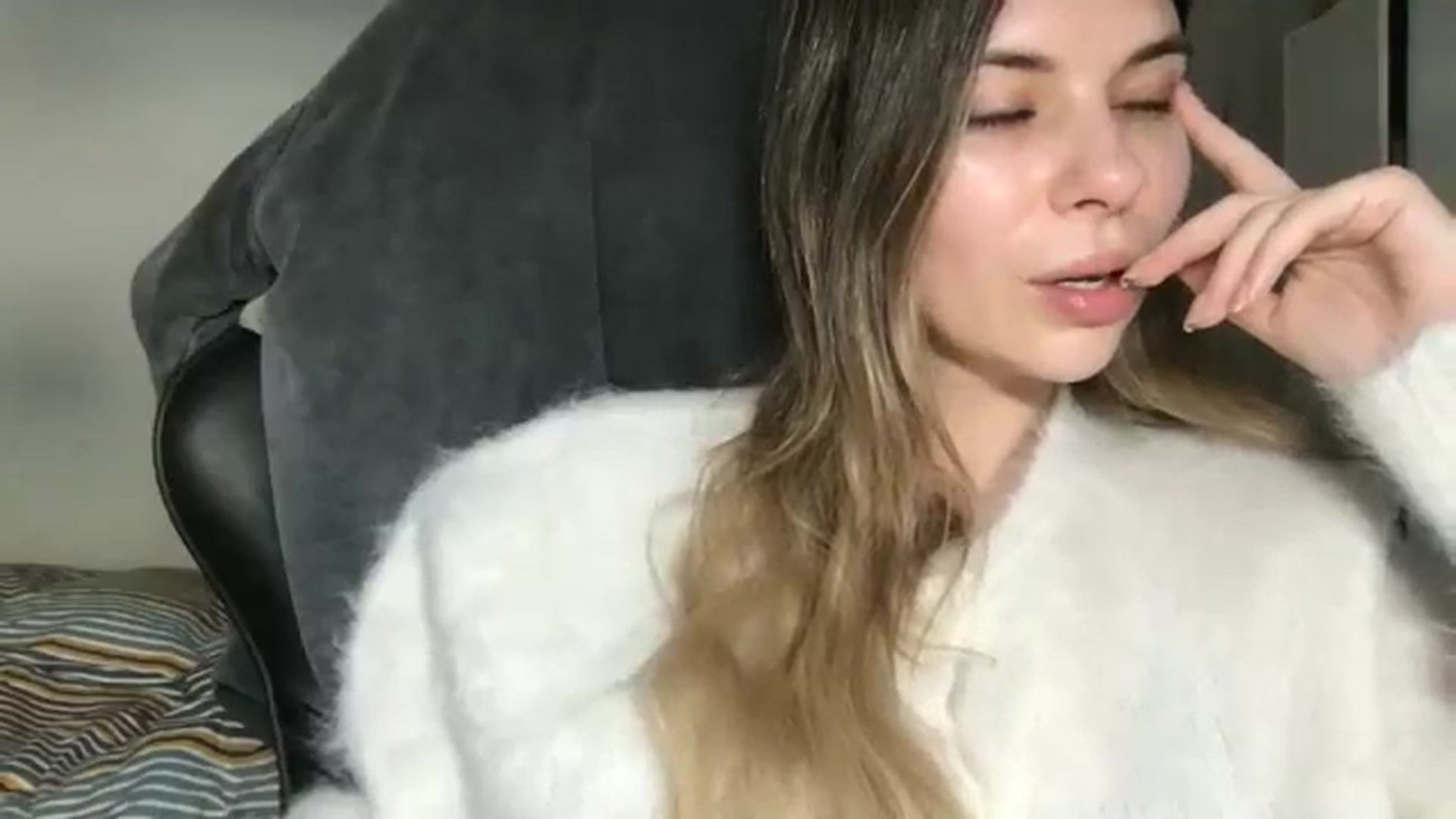 Gallery image thumbnail from neverinmylife's myfreecams stream on, 02/28/2026, 12:41 image 13 of 20