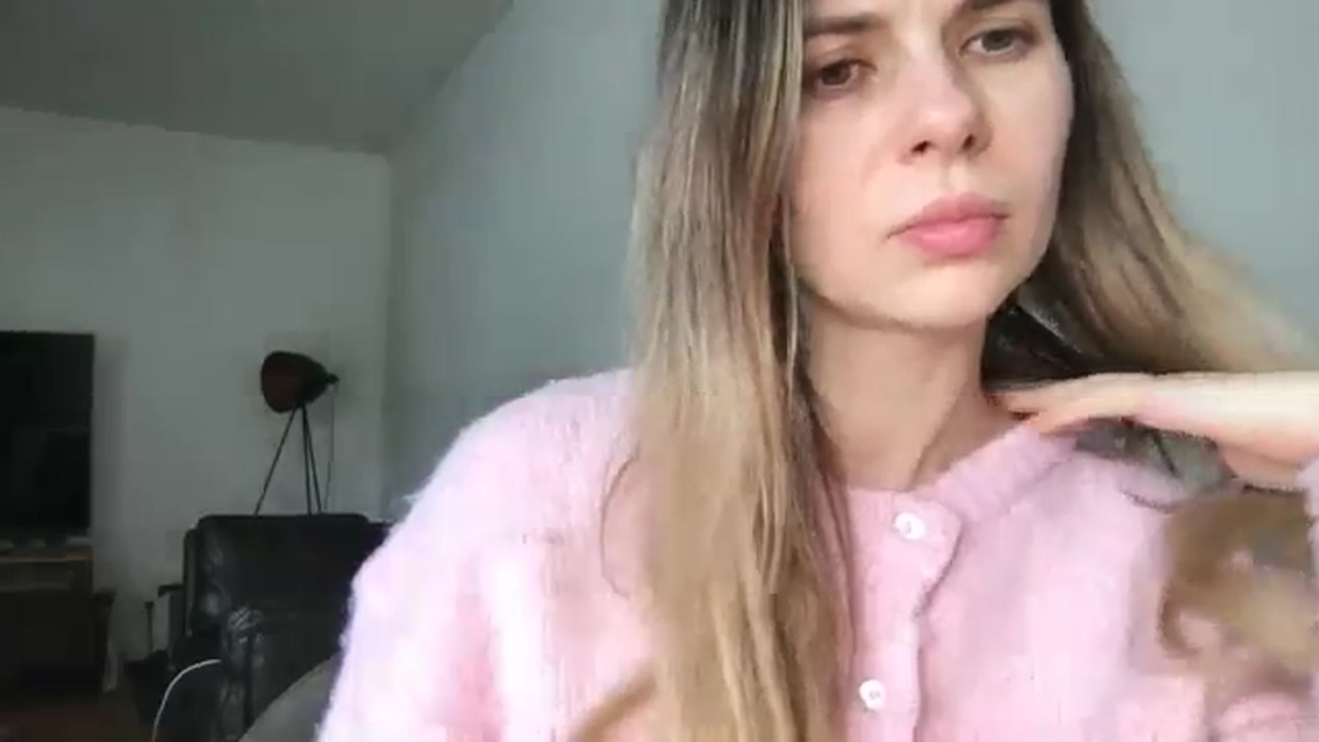 Gallery image thumbnail from neverinmylife's myfreecams stream on, 03/01/2026, 13:00 image 19 of 20