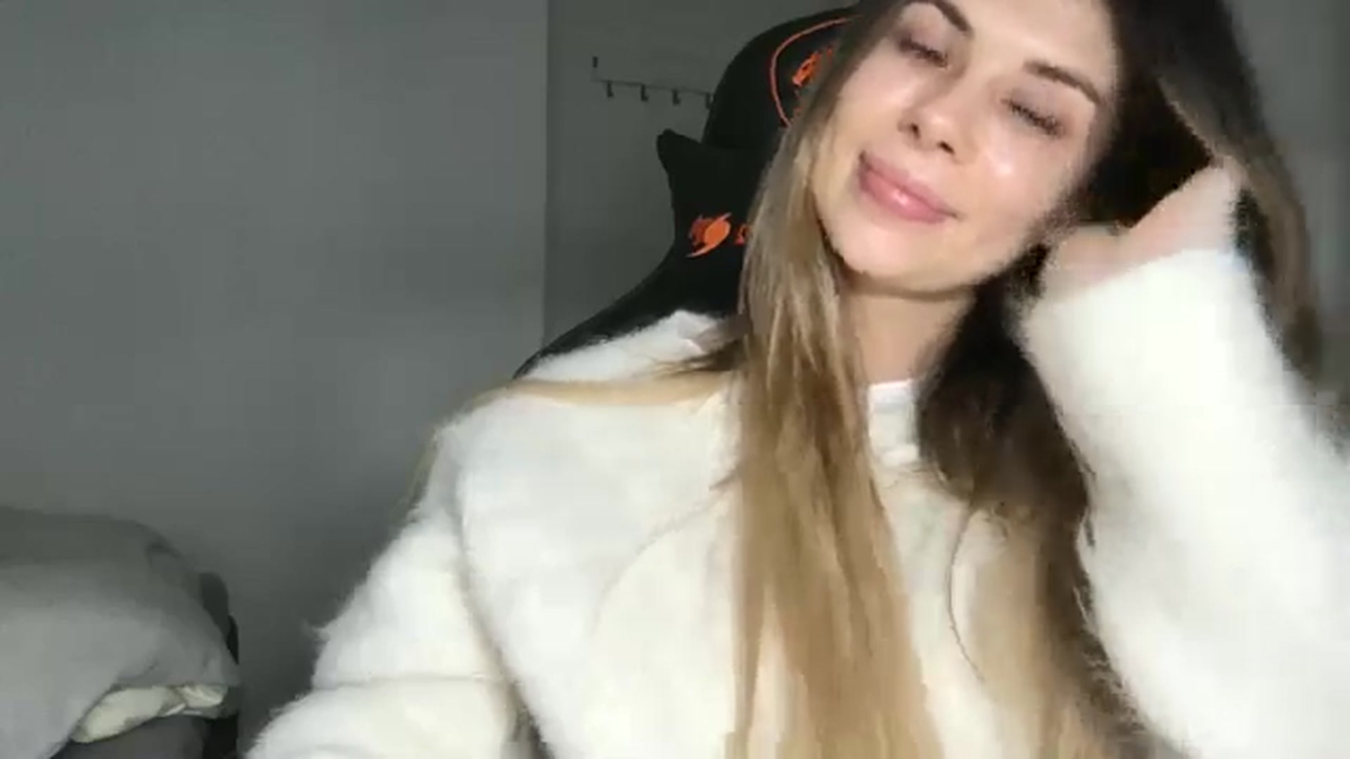 Gallery image thumbnail from neverinmylife's myfreecams stream on, 03/16/2026, 13:37 image 5 of 20