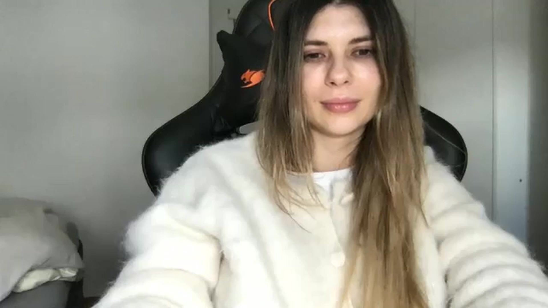 Gallery image thumbnail from neverinmylife's myfreecams stream on, 03/16/2026, 13:37 image 10 of 20