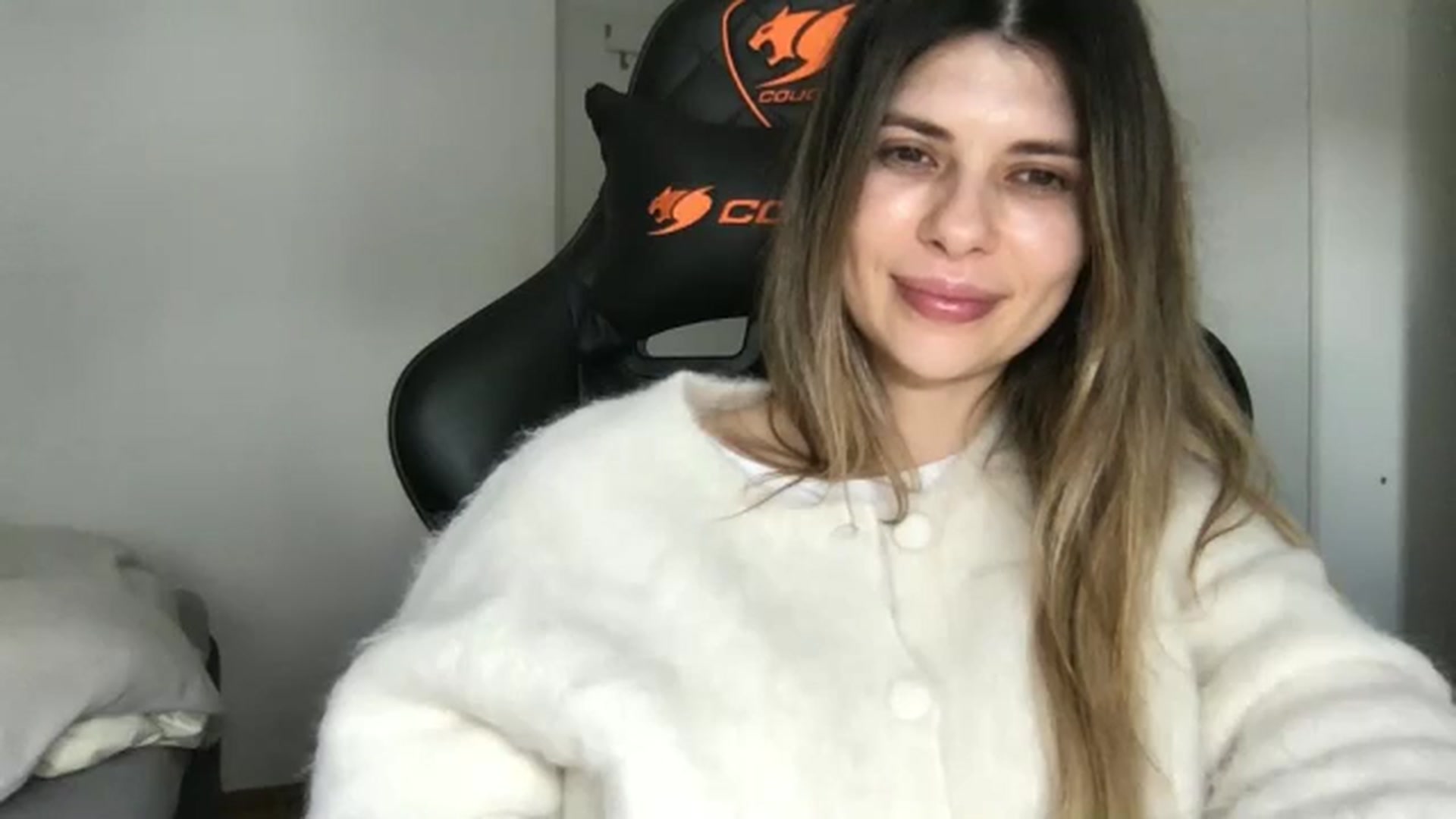 Gallery image thumbnail from neverinmylife's myfreecams stream on, 03/16/2026, 13:37 image 12 of 20