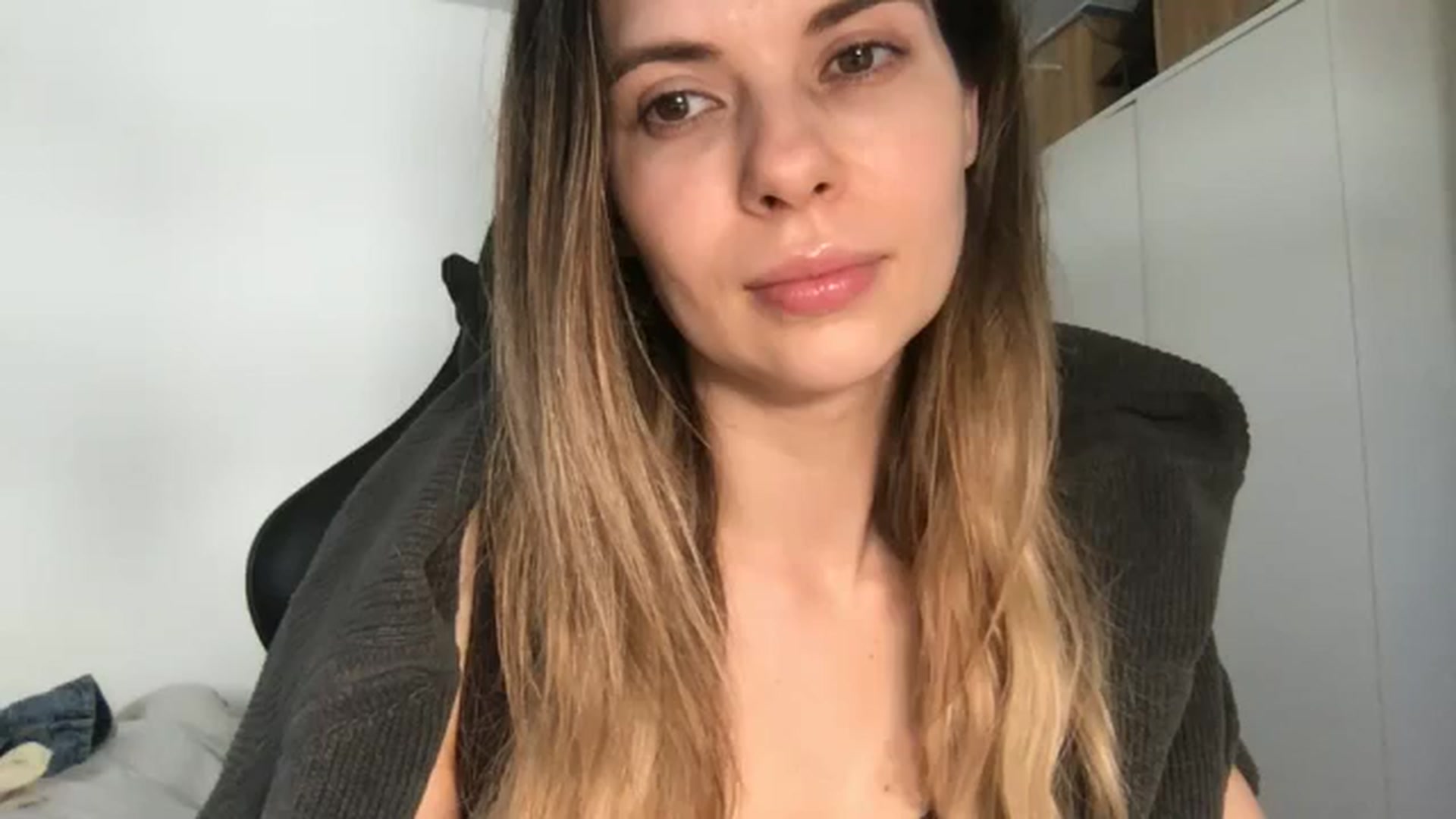 Gallery image thumbnail from neverinmylife's myfreecams stream on, 03/18/2026, 14:27 image 1 of 20