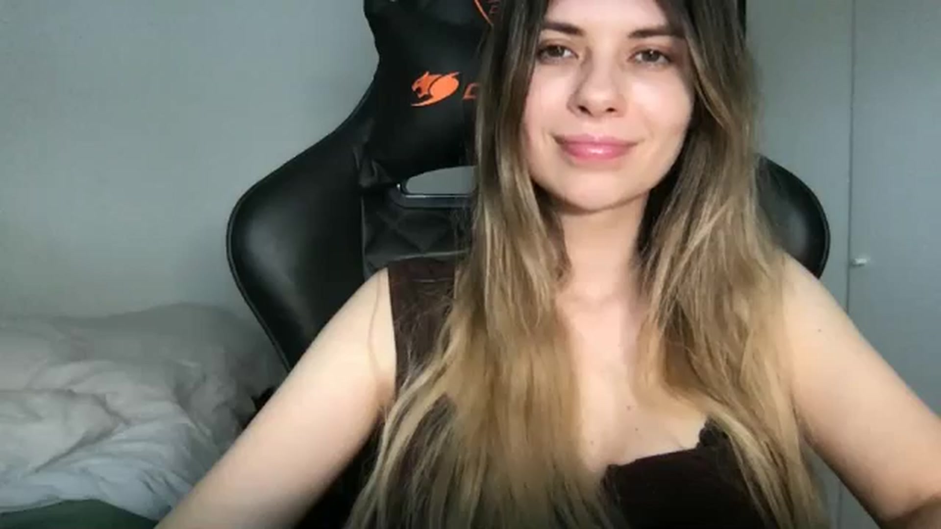 Gallery image thumbnail from neverinmylife's myfreecams stream on, 03/25/2026, 14:35 image 4 of 20