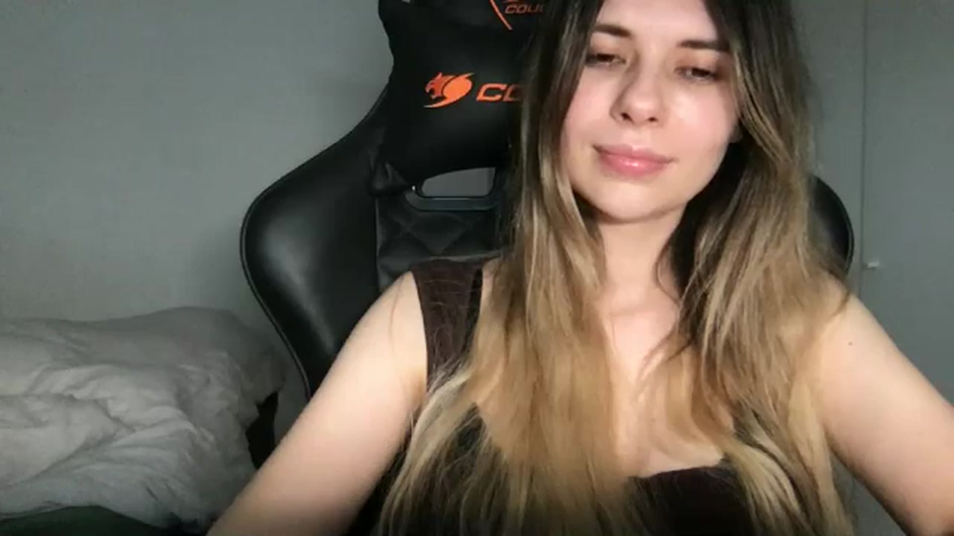 Gallery image thumbnail from neverinmylife's myfreecams stream on, 03/25/2026, 14:35 image 19 of 20
