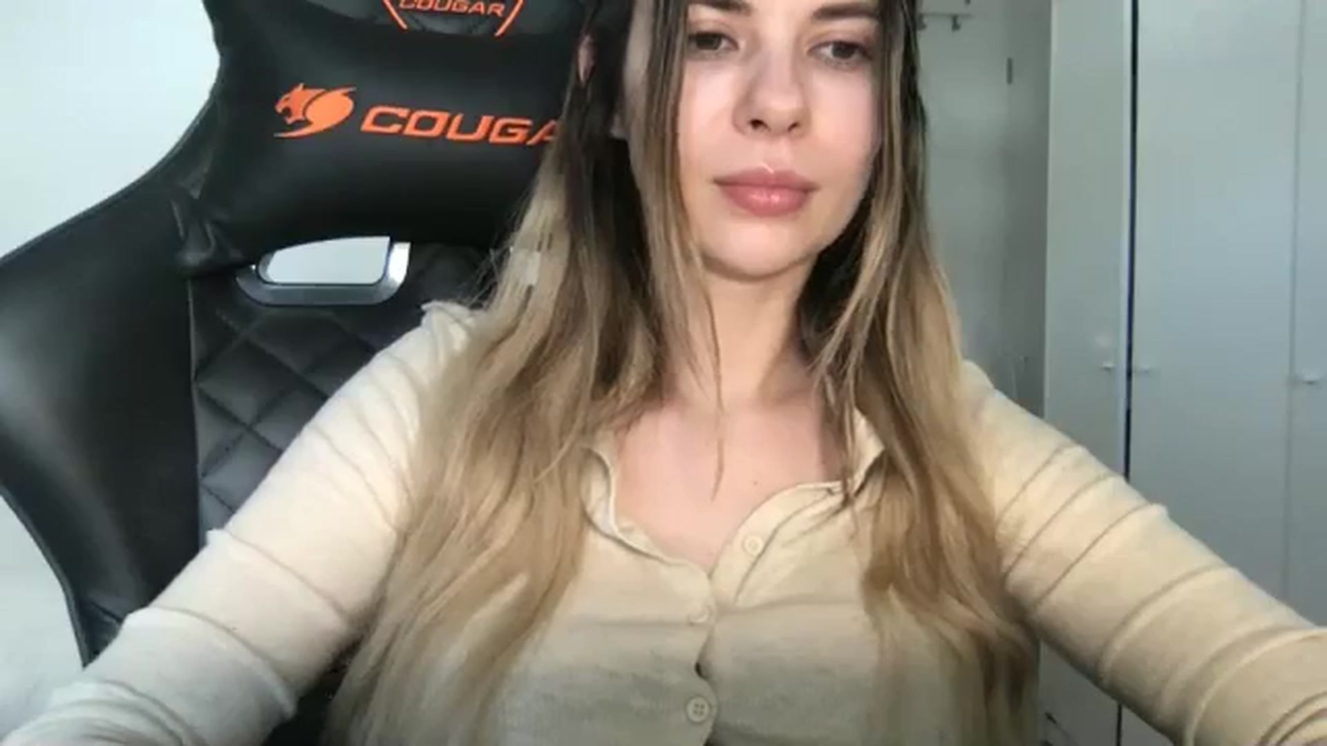 Gallery image thumbnail from neverinmylife's myfreecams stream on, 03/27/2026, 13:30 image 13 of 20