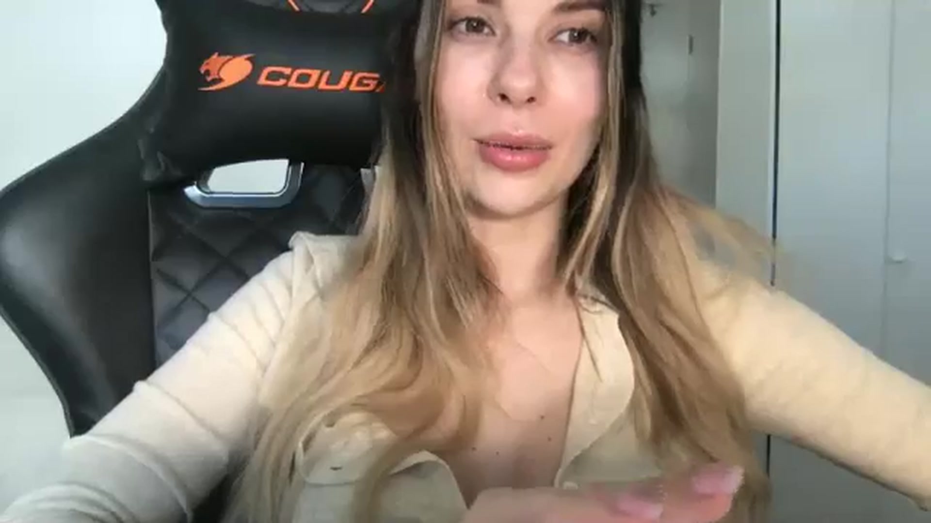 Gallery image thumbnail from neverinmylife's myfreecams stream on, 03/27/2026, 14:10 image 6 of 20